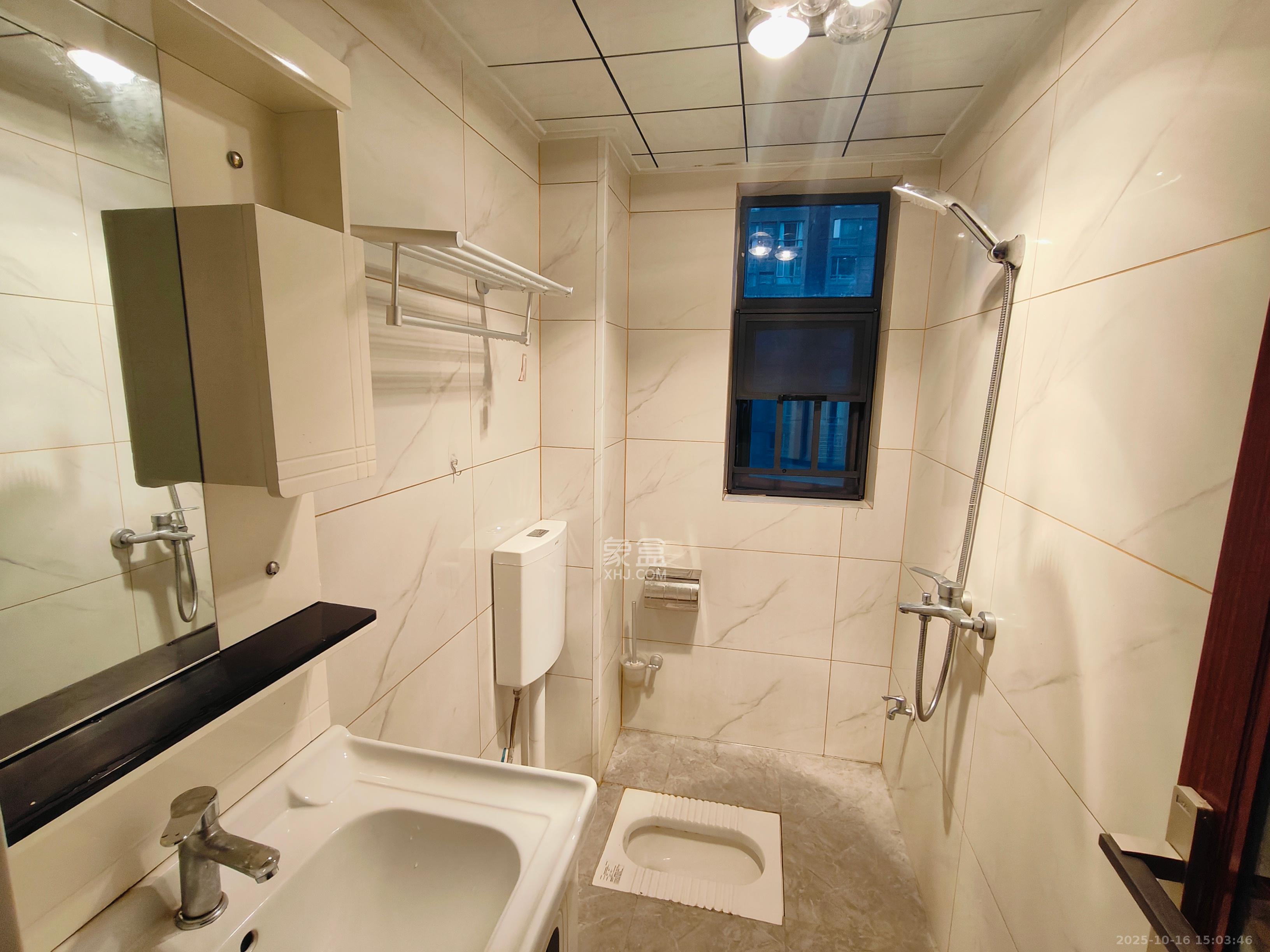 海伦春天 3室2厅2卫 2200.0元/月 海伦春天 3室2厅2卫 2200.0元/月室内图