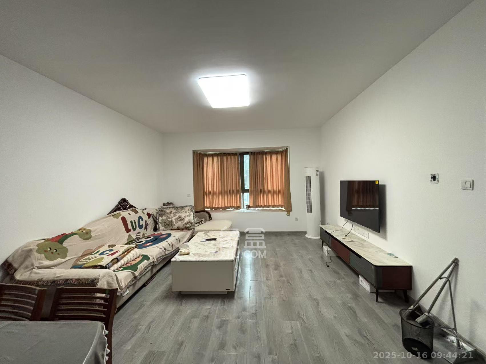 一六三家园  3室2厅1卫    2500.0元/月 一六三家园  3室2厅1卫    2500.0元/月室内图