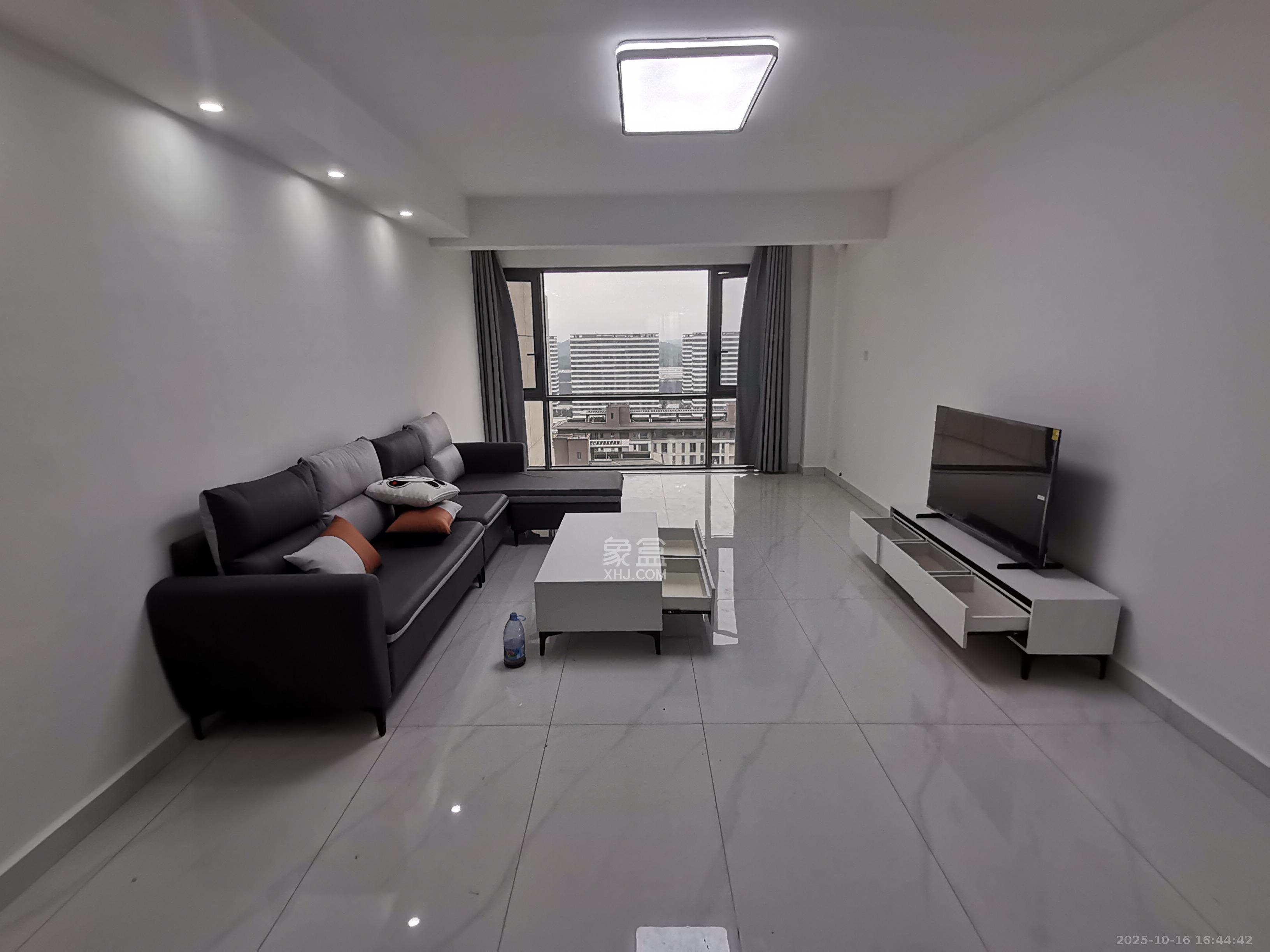 阳光城翡丽云邸  4室2厅2卫    2800.0元/月 阳光城翡丽云邸  4室2厅2卫    2800.0元/月