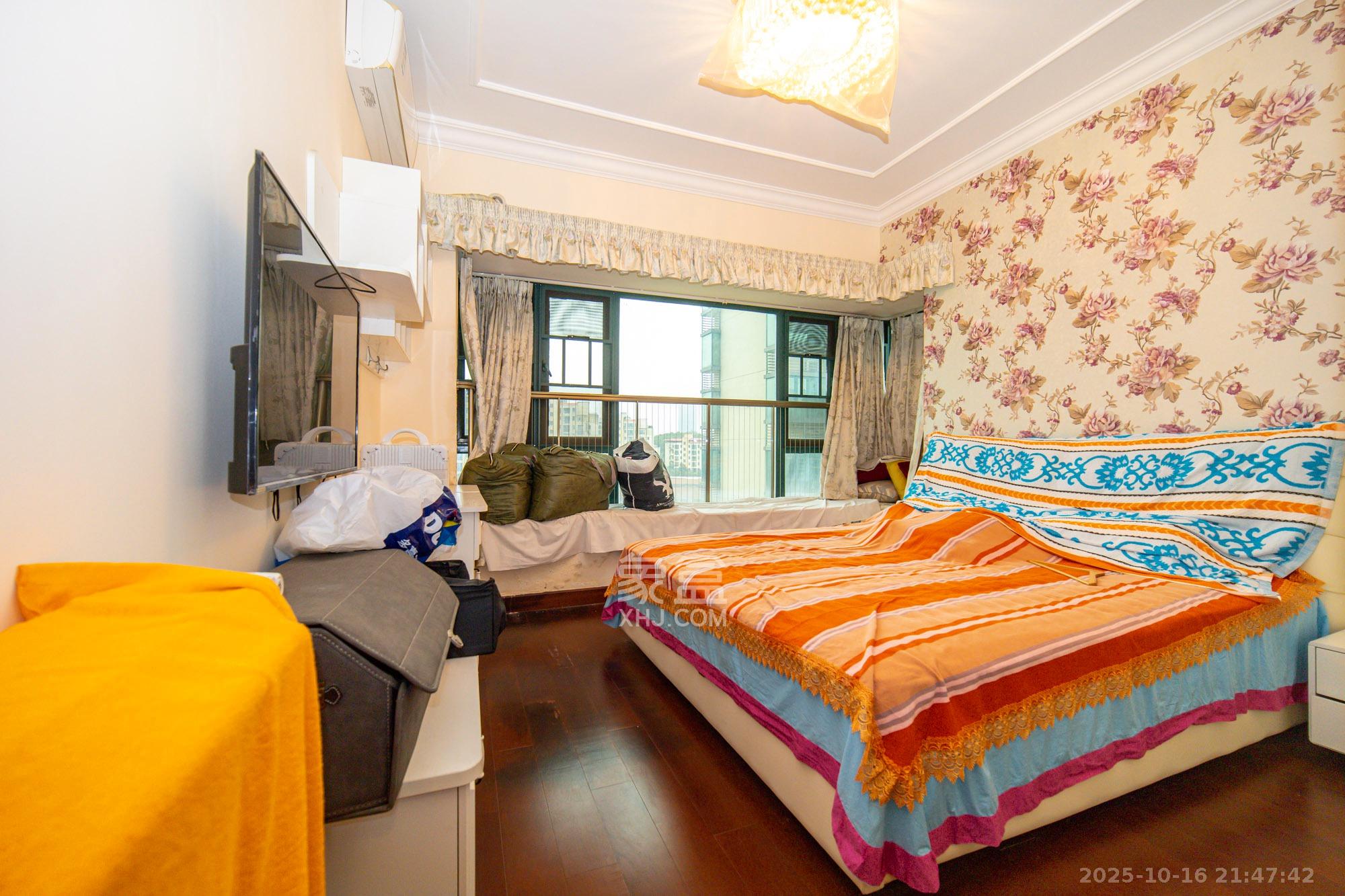 恒大雅苑  3室2厅2卫    140.0万卧室