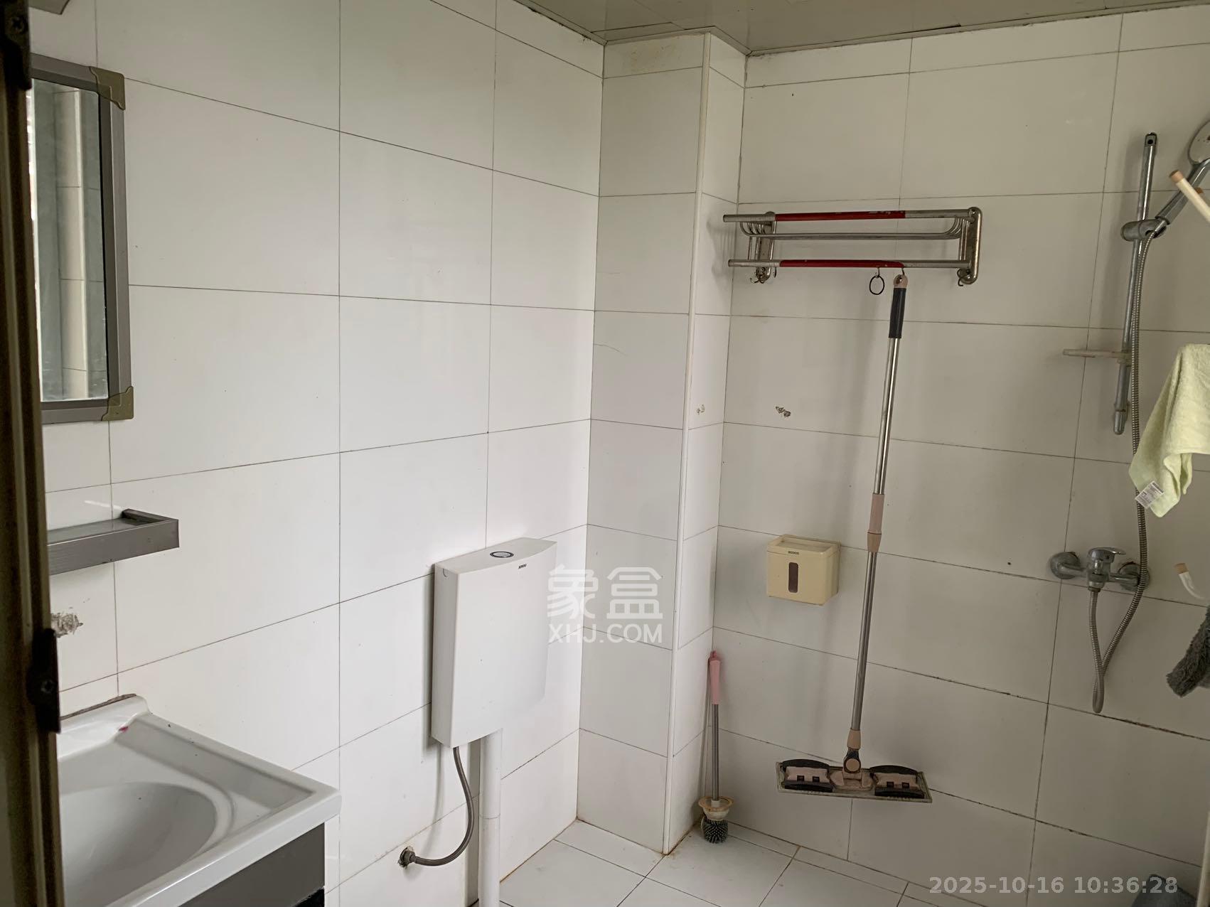 好家园  3室1厅1卫    1800.0元/月 好家园  3室1厅1卫    1800.0元/月室内图