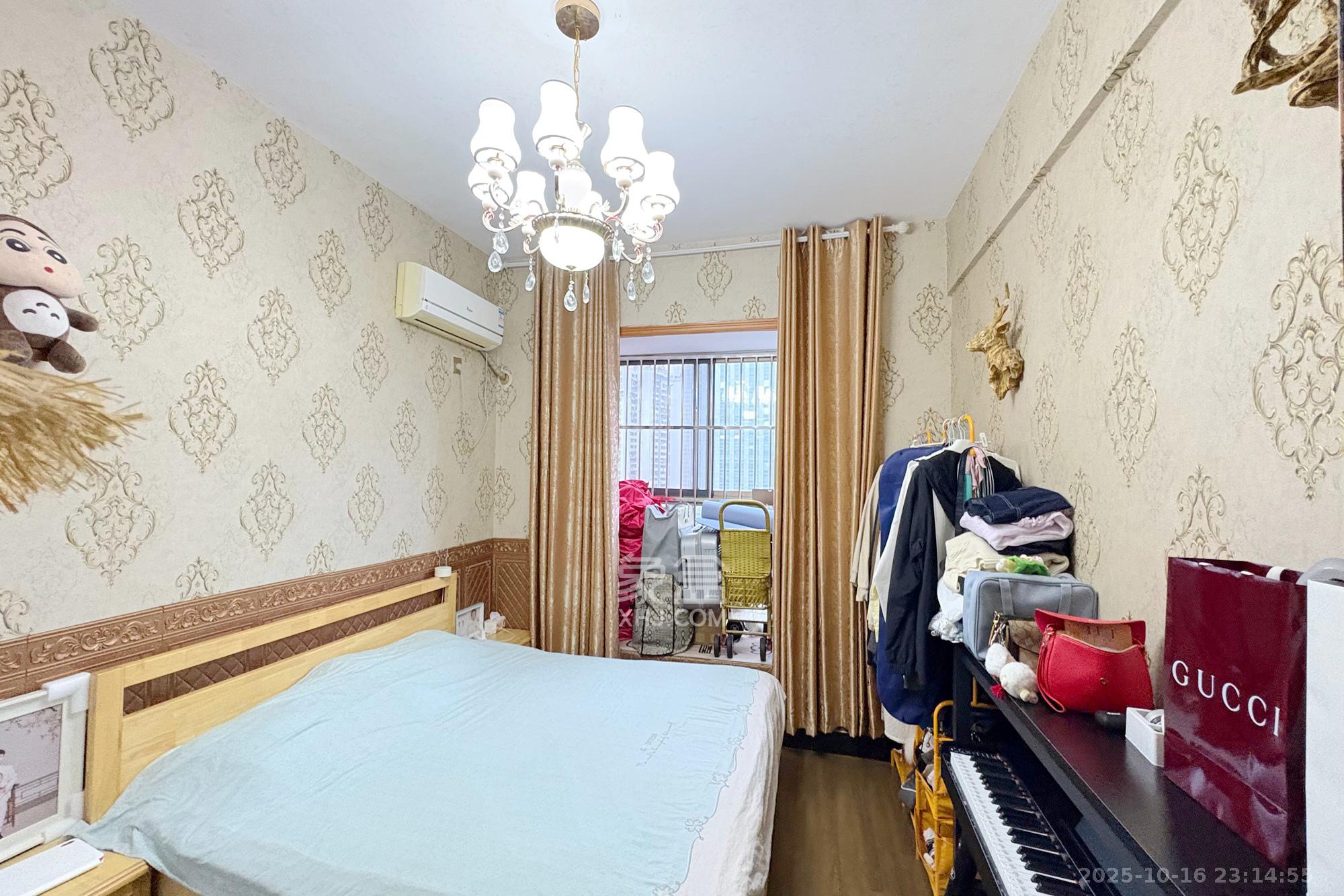 芙蓉同发 2室1厅1卫 72.0万 芙蓉同发 2室1厅1卫 72.0万卧室