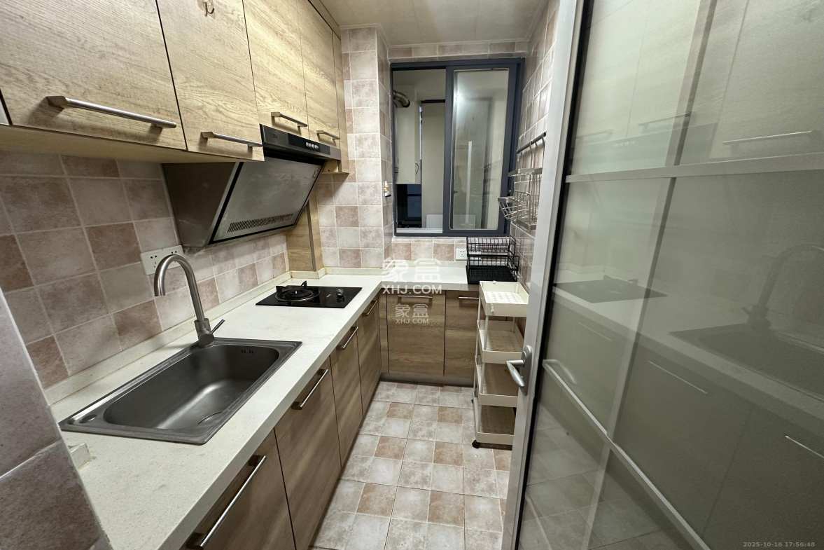 第六都(陆都小区) 1室1厅1卫 1700.0元/月 第六都(陆都小区) 1室1厅1卫 1700.0元/月室内图