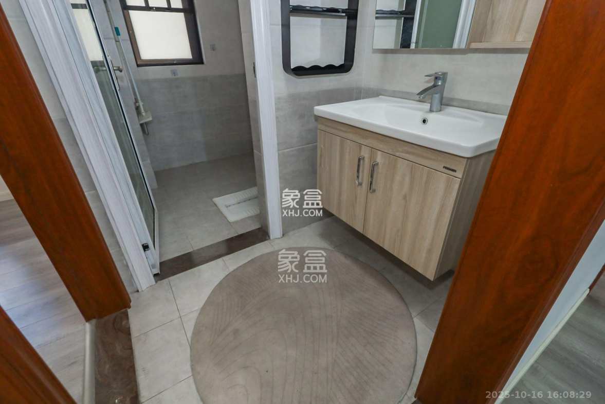 保利西海岸B区  3室2厅1卫    3100.0元/月 保利西海岸B区  3室2厅1卫    3100.0元/月室内图