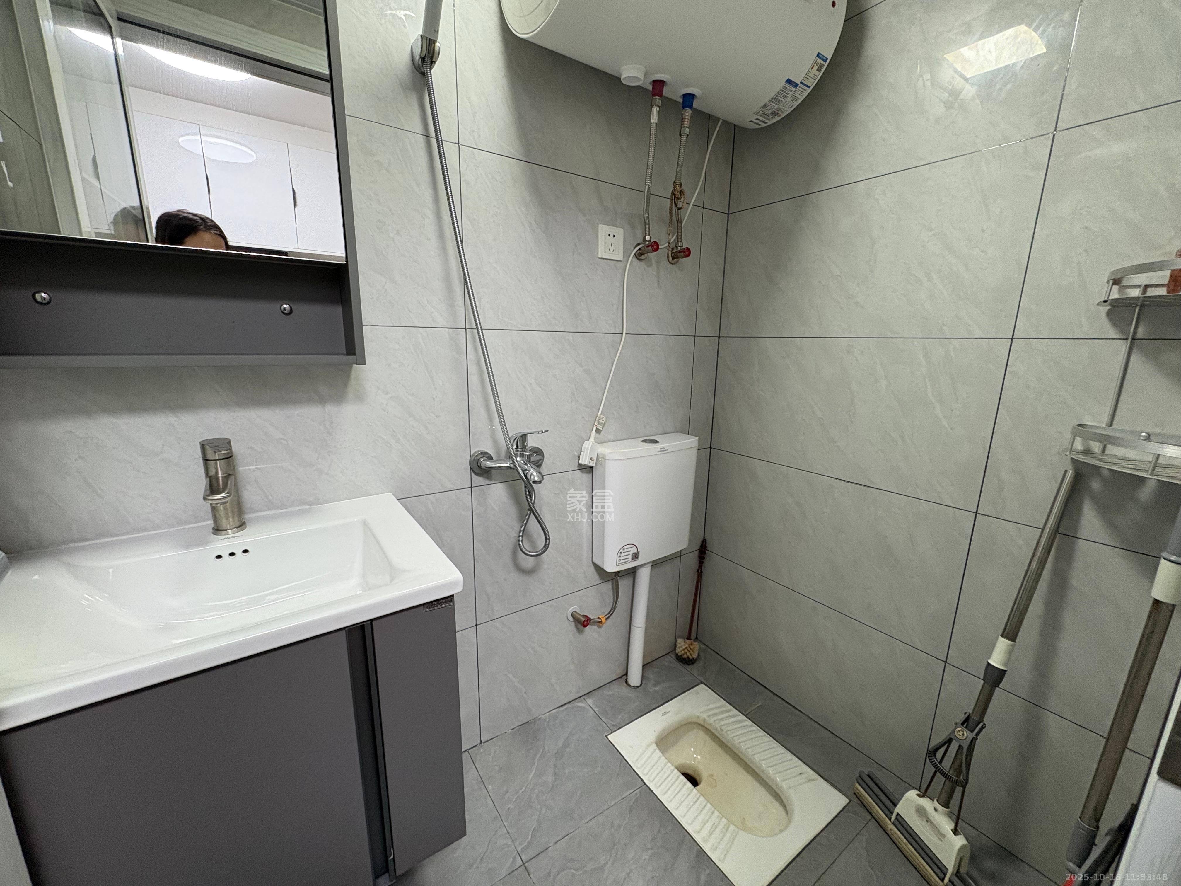 保利中环广场(保利中悦苑) 1室1厅1卫 1450.0元/月 保利中环广场(保利中悦苑) 1室1厅1卫 1450.0元/月室内图