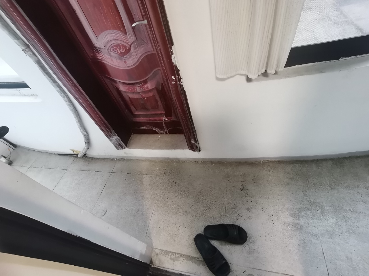 椰岛广场 1室3厅3卫 1800.0元/月 椰岛广场 1室3厅3卫 1800.0元/月室内图