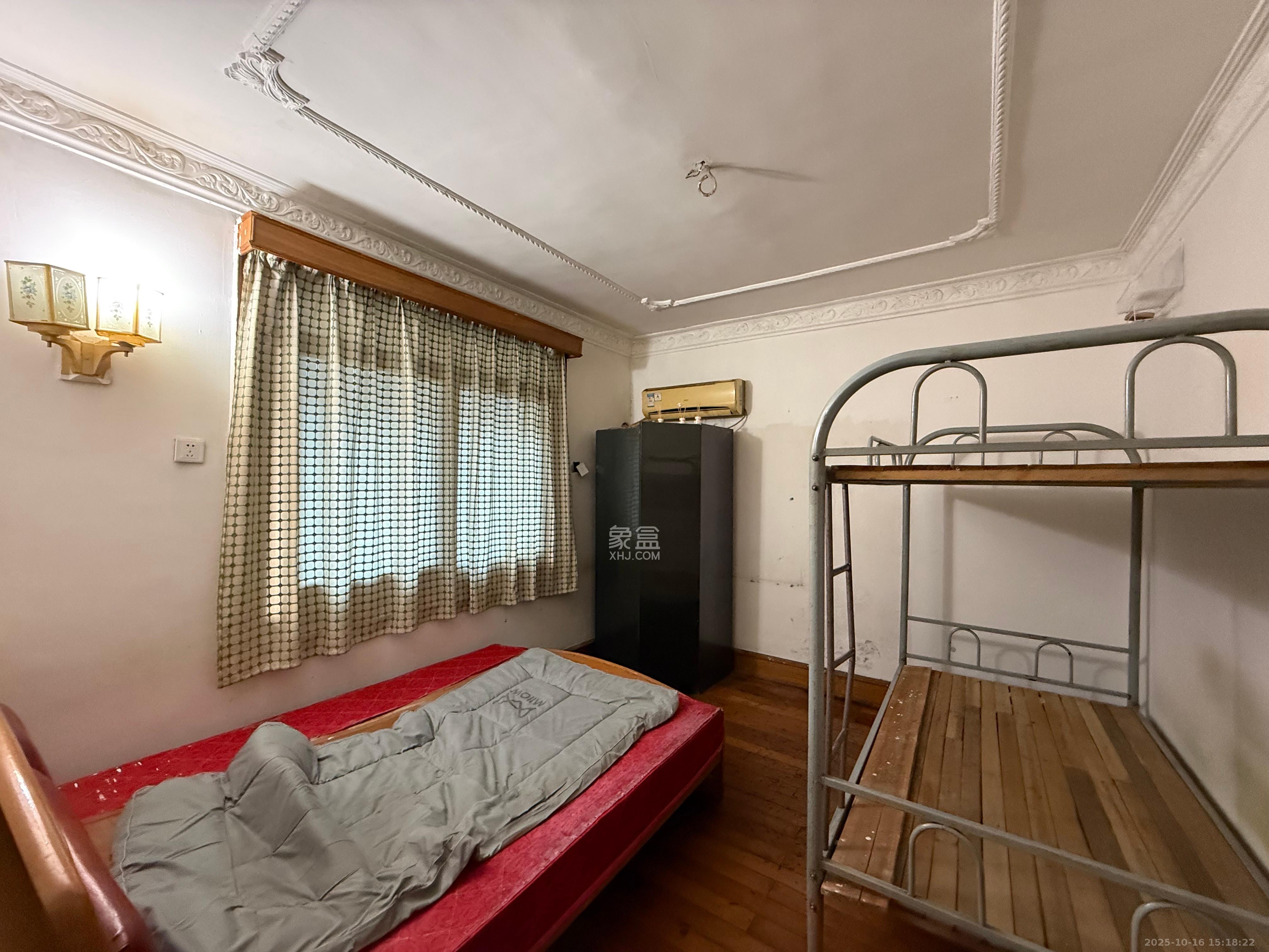 南湖公寓（万顺公寓）  3室2厅1卫    2000.0元/月室内图