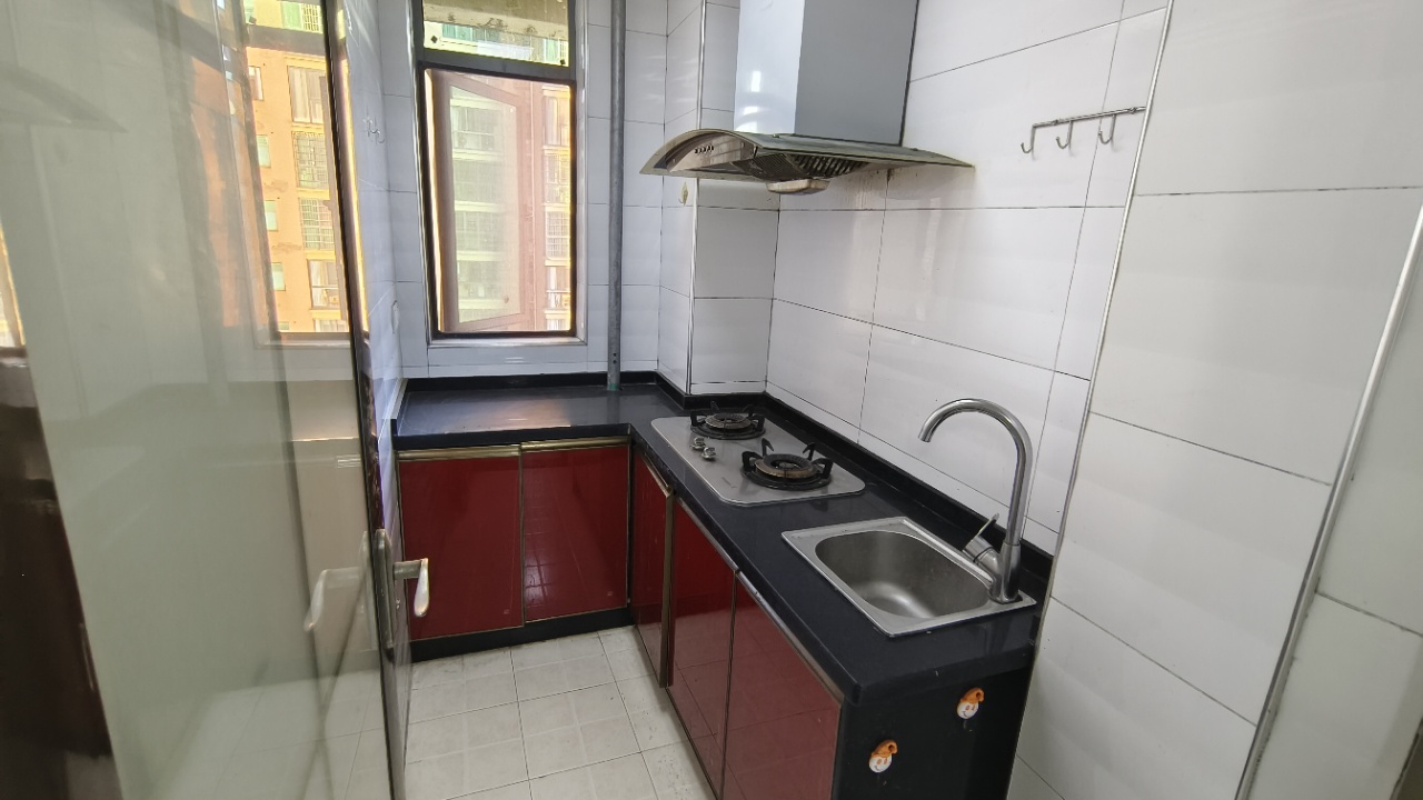 鹏利广场  1室1厅1卫    1100.0元/月