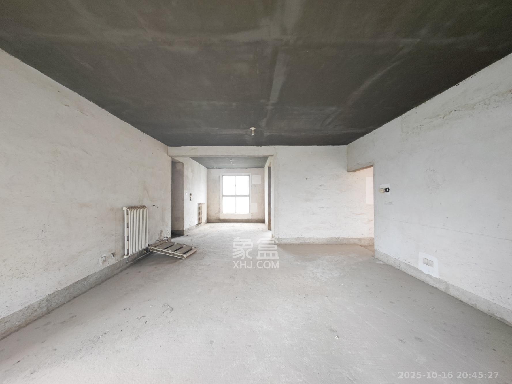 和景园  4室2厅2卫    240.0万 和景园  4室2厅2卫    240.0万