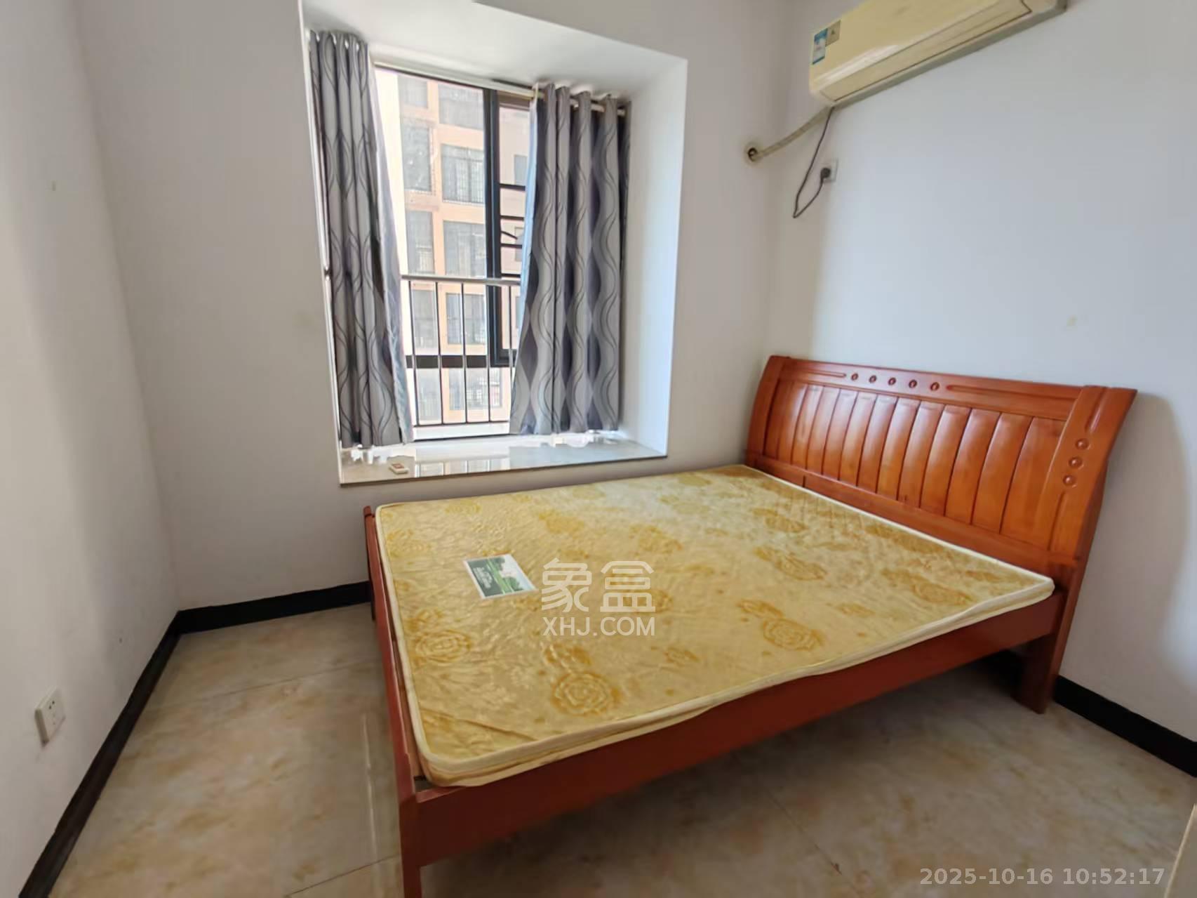 金侨城  3室1厅1卫    1500.0元/月室内图