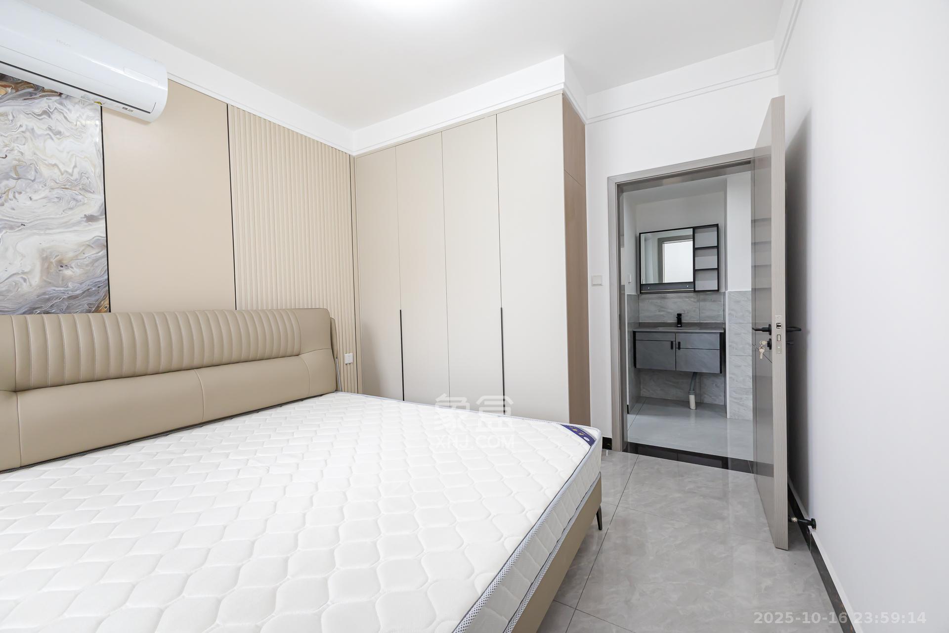 明发阅江悦府  3室2厅1卫    78.0万卧室