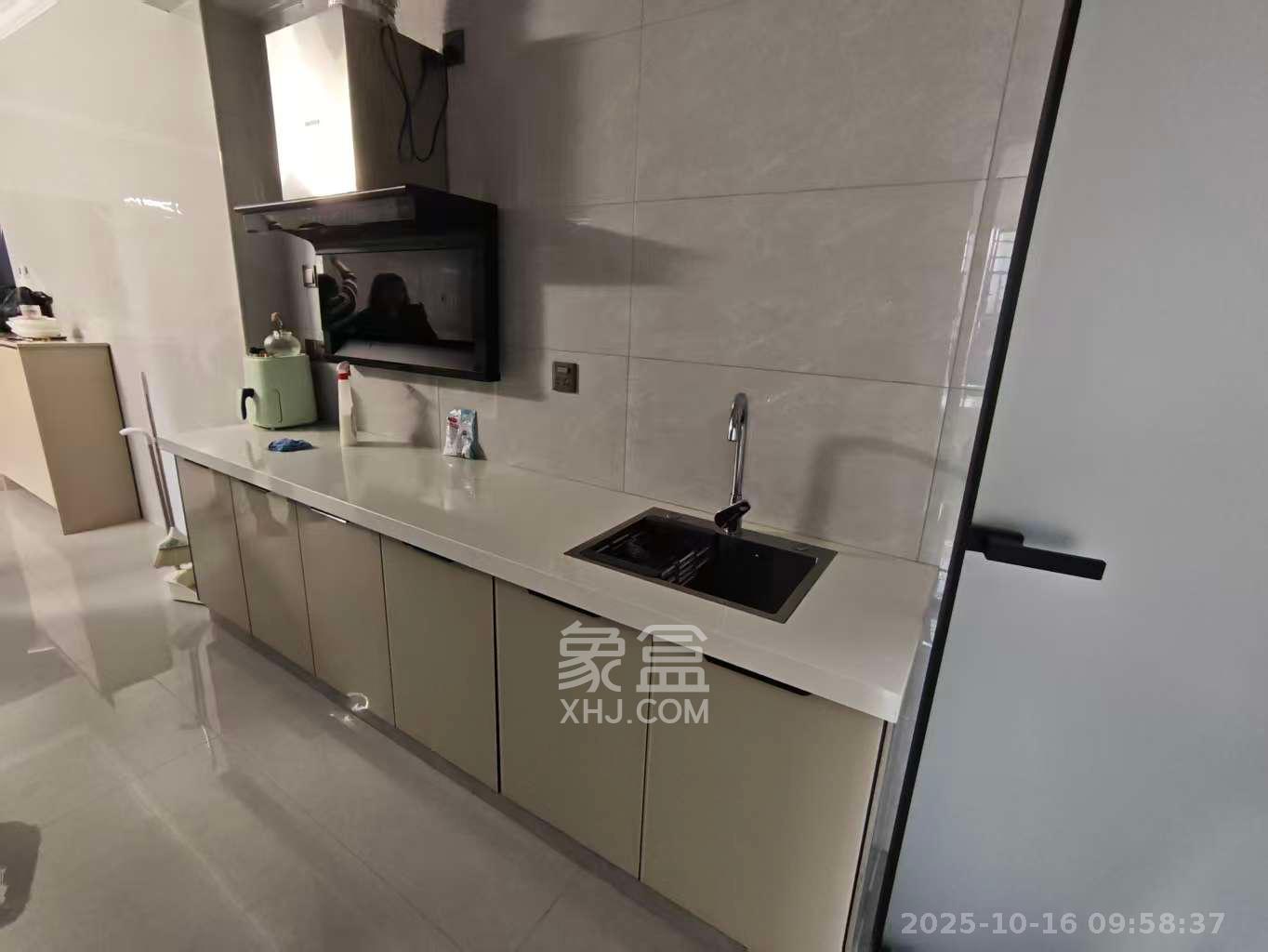 唐桂家园  1室0厅0卫    1800.0元/月 唐桂家园  1室0厅0卫    1800.0元/月室内图