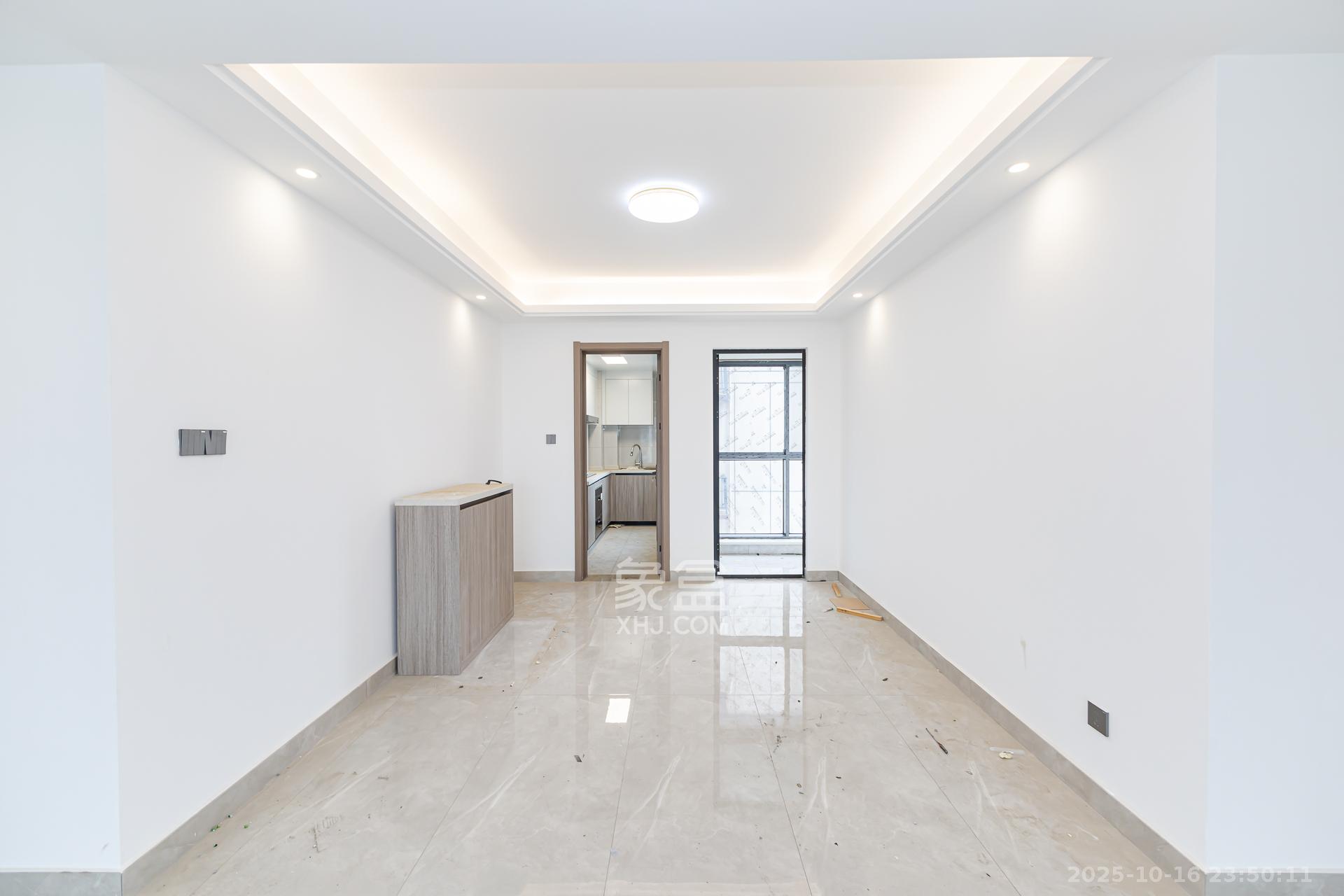 金富湘江悦城  4室2厅2卫    135.0万 金富湘江悦城  4室2厅2卫    135.0万客厅