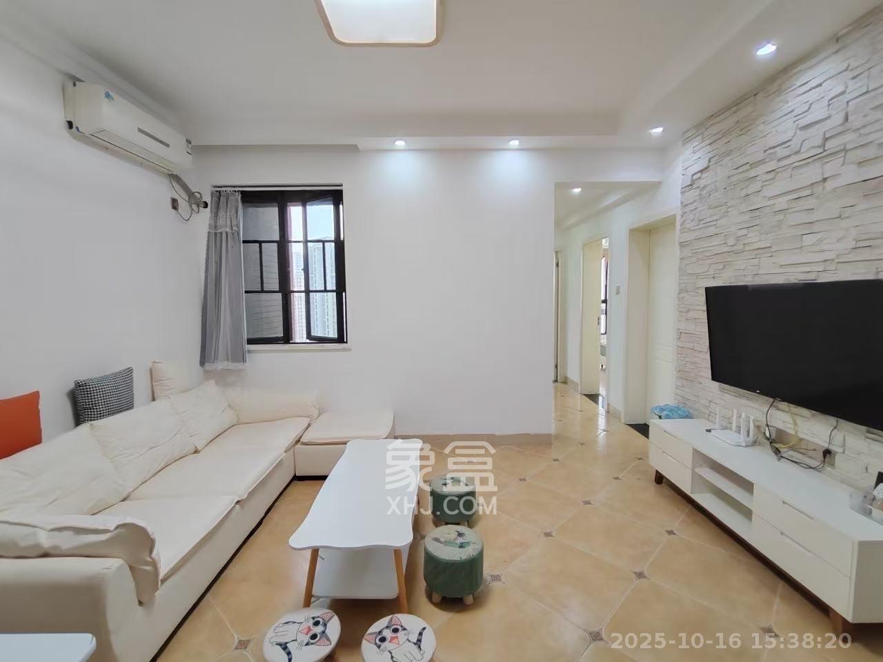 绿地海外滩一期  3室1厅1卫    1600.0元/月 绿地海外滩一期  3室1厅1卫    1600.0元/月