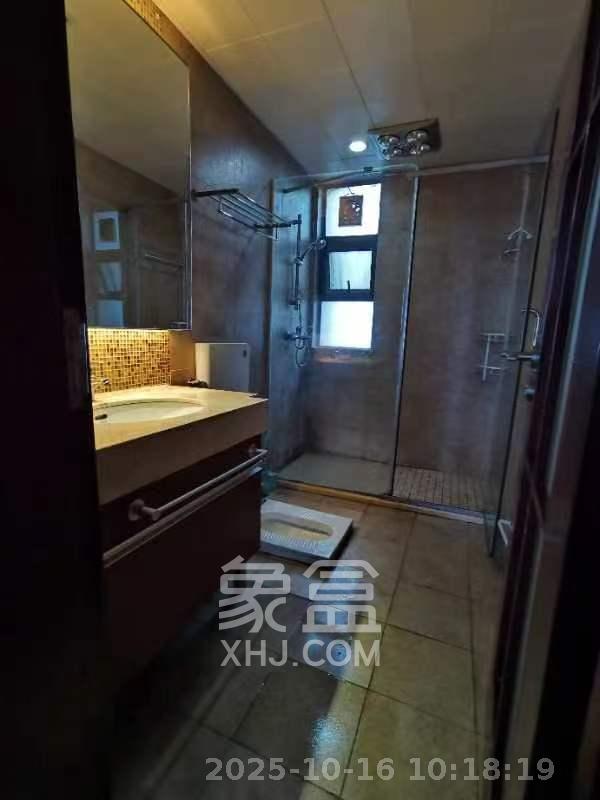 珠江花城四期花盛 3室2厅2卫 3000.0元/月 珠江花城四期花盛 3室2厅2卫 3000.0元/月室内图