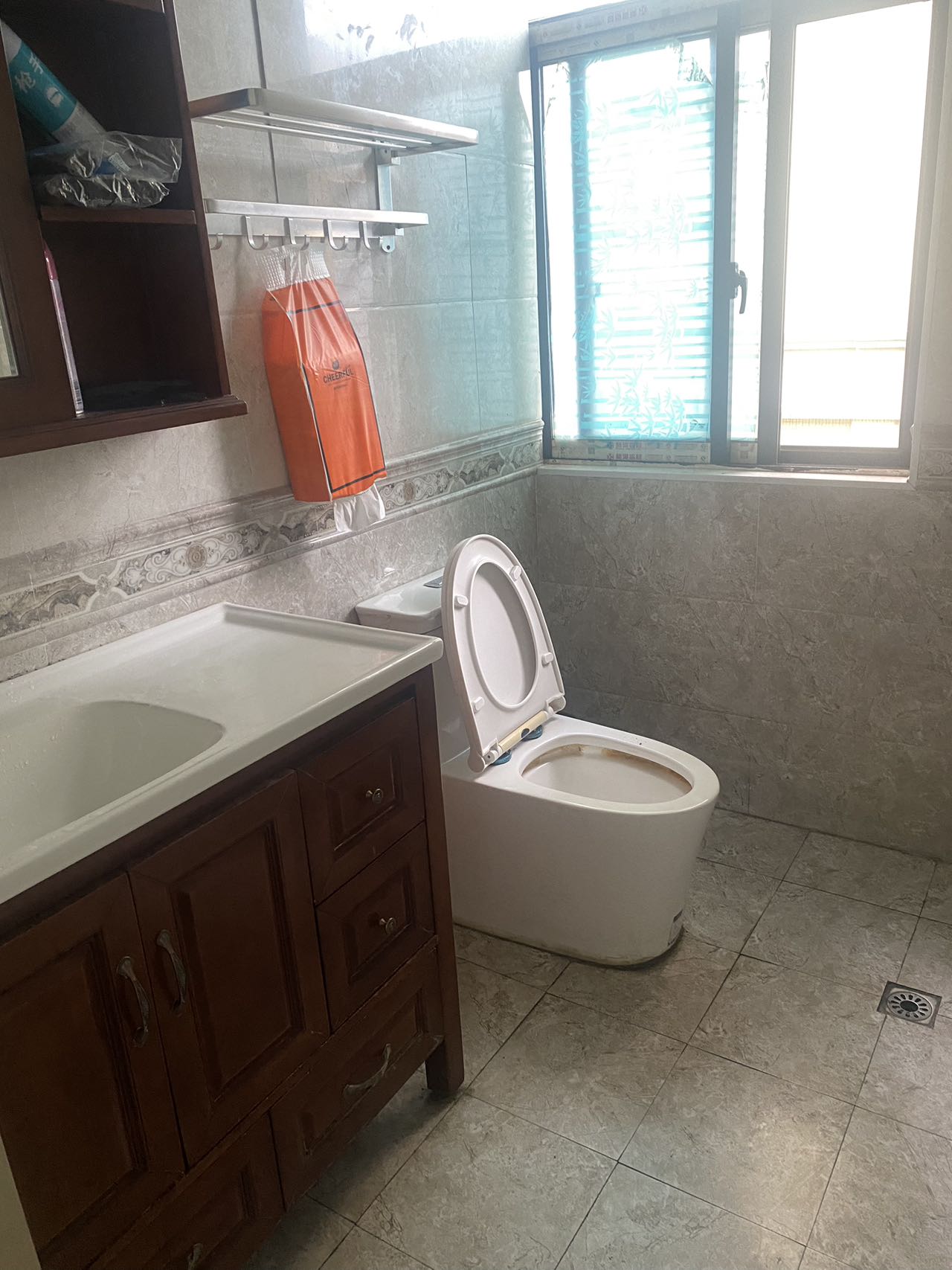 万恒白金汉宫  4室2厅2卫    2500.0元/月 万恒白金汉宫  4室2厅2卫    2500.0元/月室内图