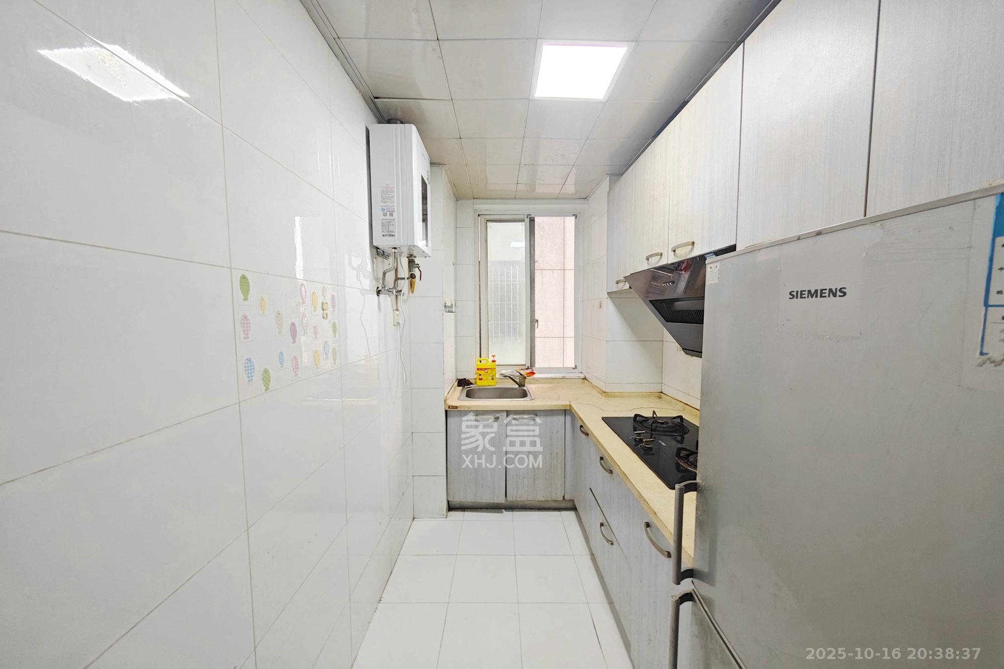 华韵07  2室1厅1卫    52.5万厨房