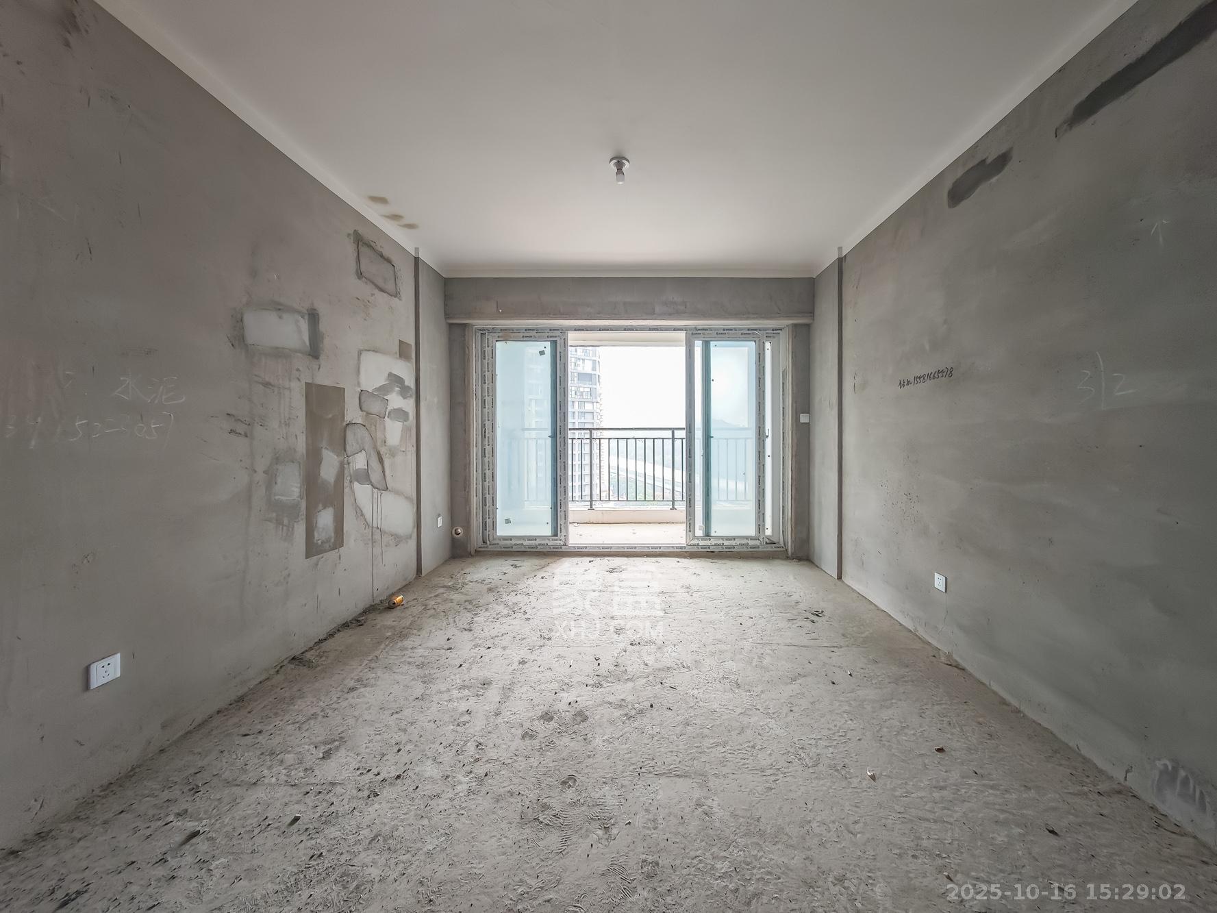 福晟钱隆国际(晟冉景苑) 3室2厅2卫 93.0万 福晟钱隆国际(晟冉景苑) 3室2厅2卫 93.0万客厅