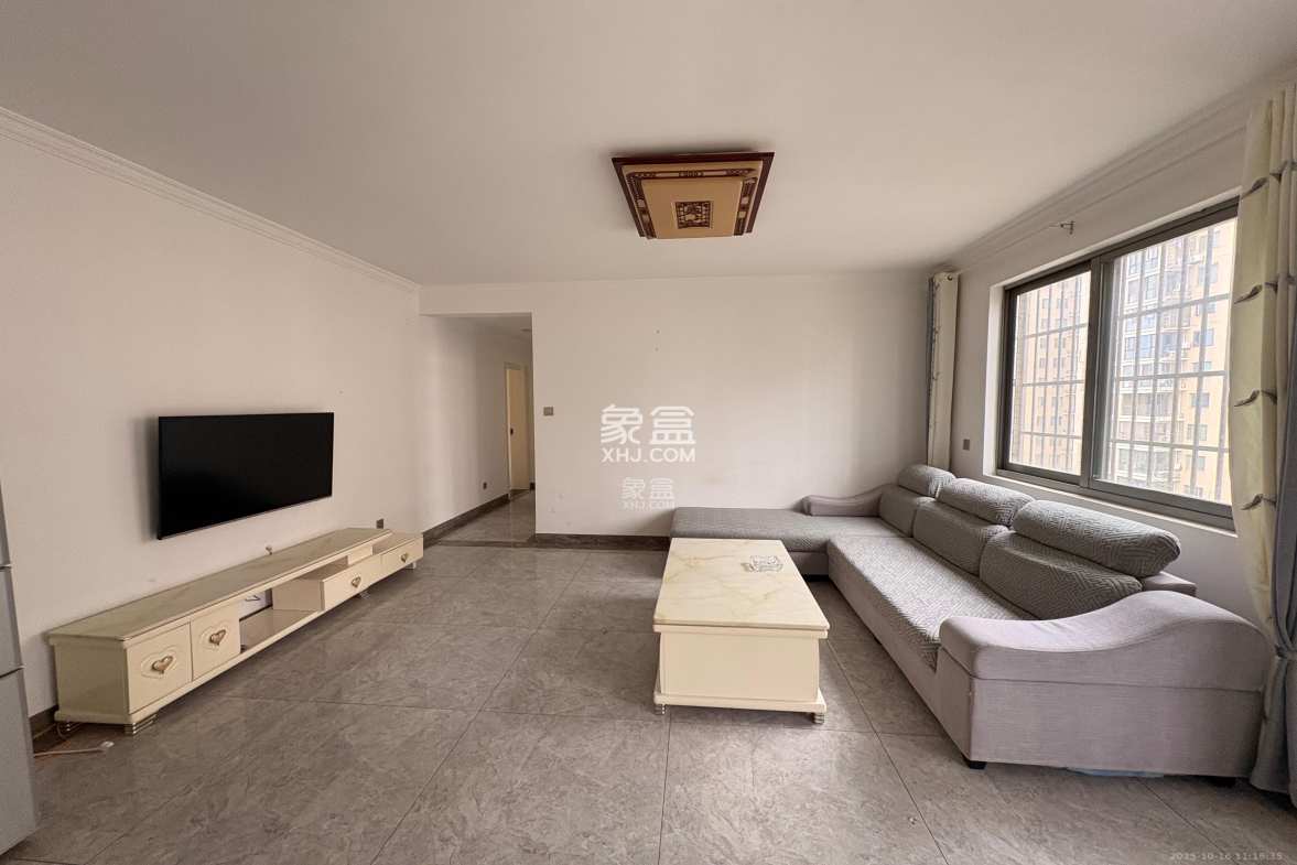 汇景豪庭 1室2厅1卫 2500.0元/月 汇景豪庭 1室2厅1卫 2500.0元/月室内图