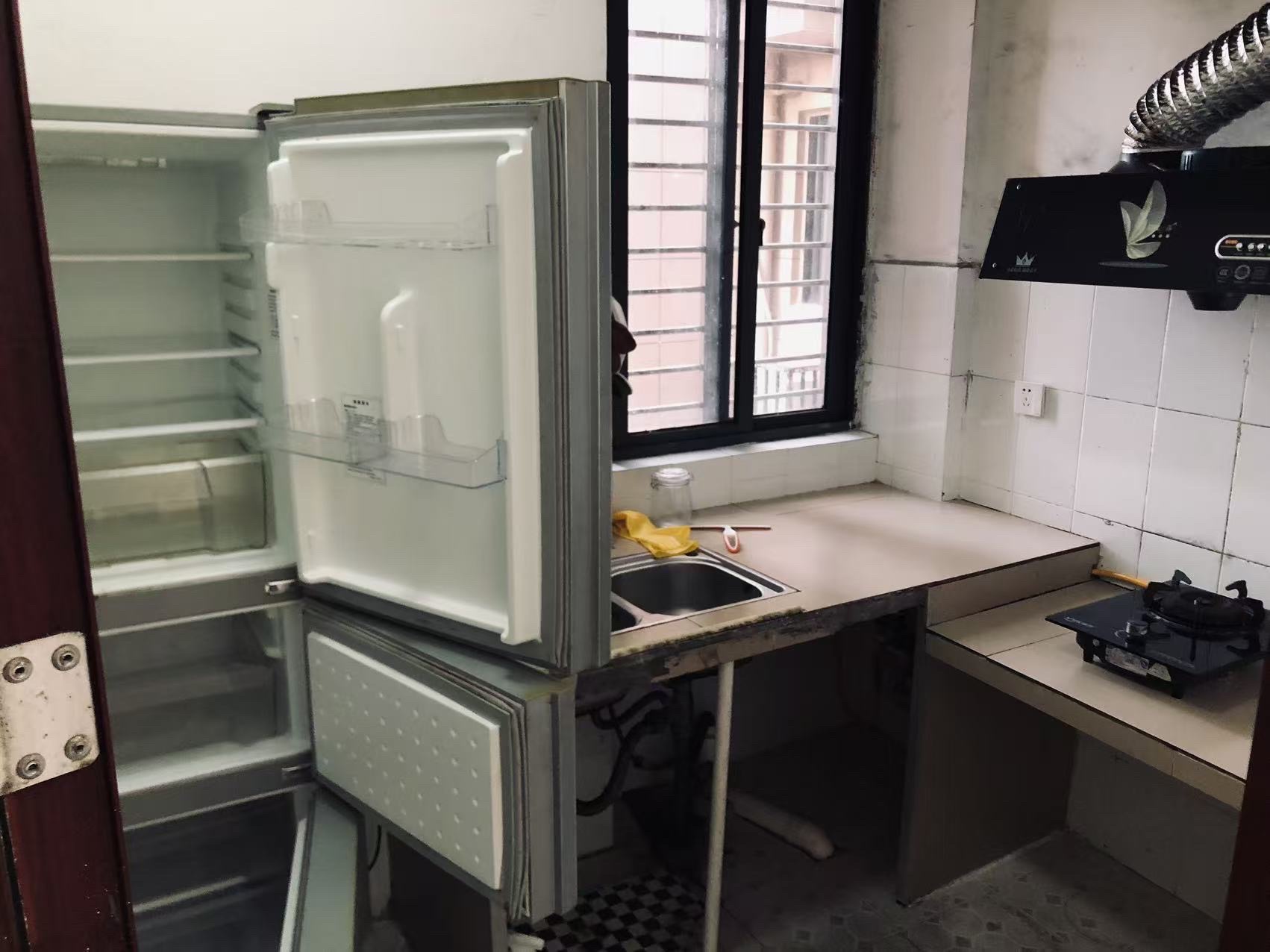 滨江新苑（一期A区）  2室2厅1卫    2000.0元/月室内图