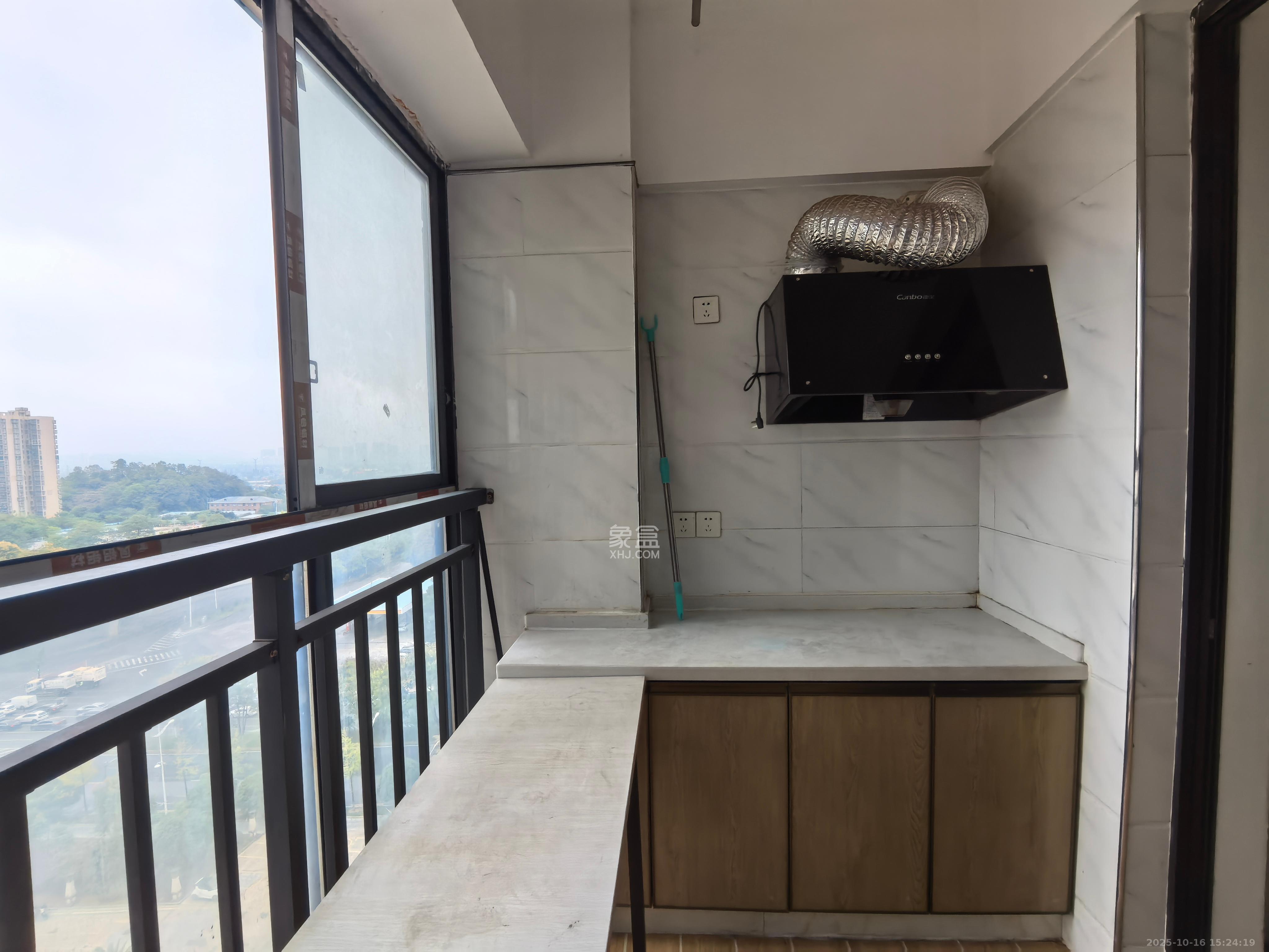 富兴旺角 1室1厅1卫 1300.0元/月 富兴旺角 1室1厅1卫 1300.0元/月室内图