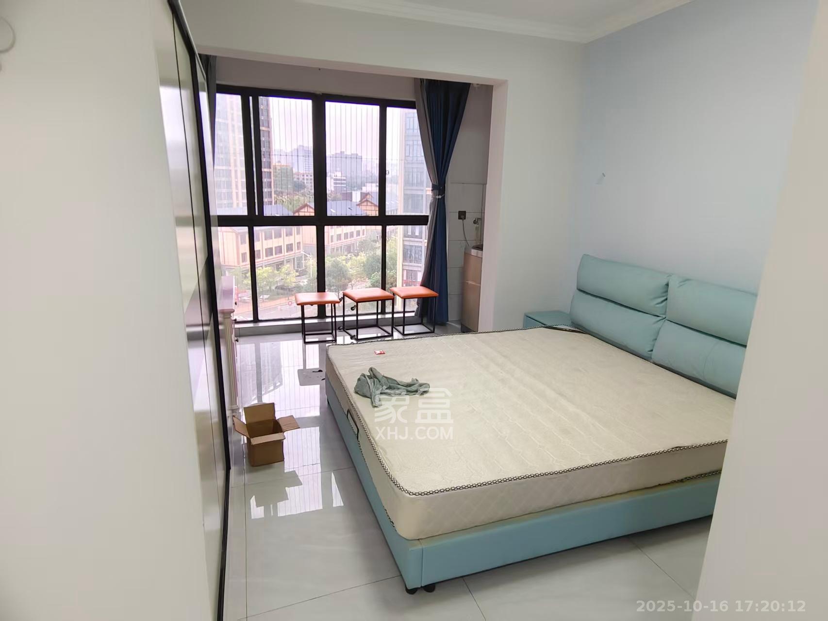 中城苑 3室2厅2卫 2500.0元/月 中城苑 3室2厅2卫 2500.0元/月室内图