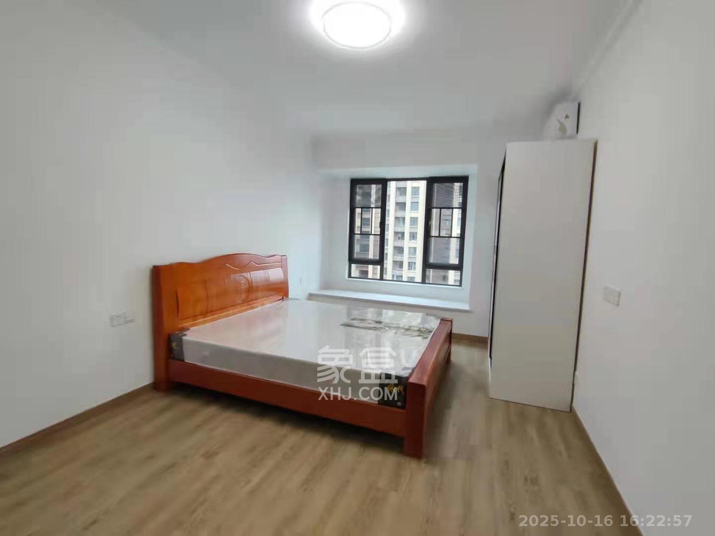 阳光城尚东湾青云苑 3室2厅2卫 2500.0元/月 阳光城尚东湾青云苑 3室2厅2卫 2500.0元/月室内图