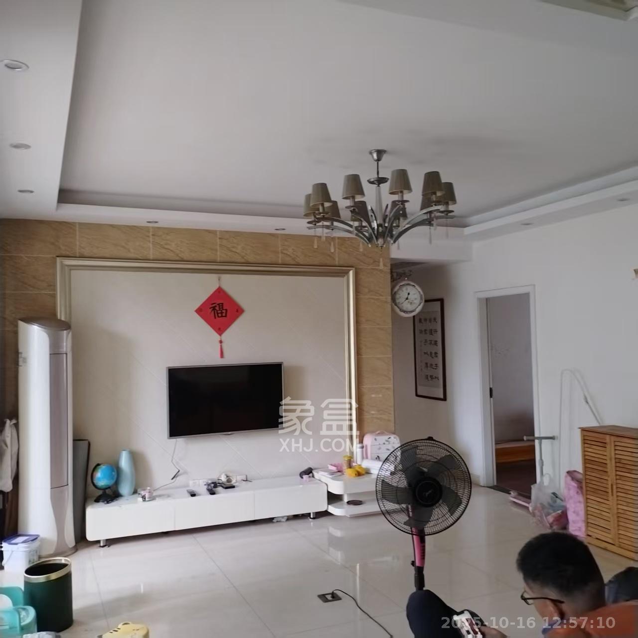 新盛珑璟台  3室2厅2卫    2600.0元/月室内图