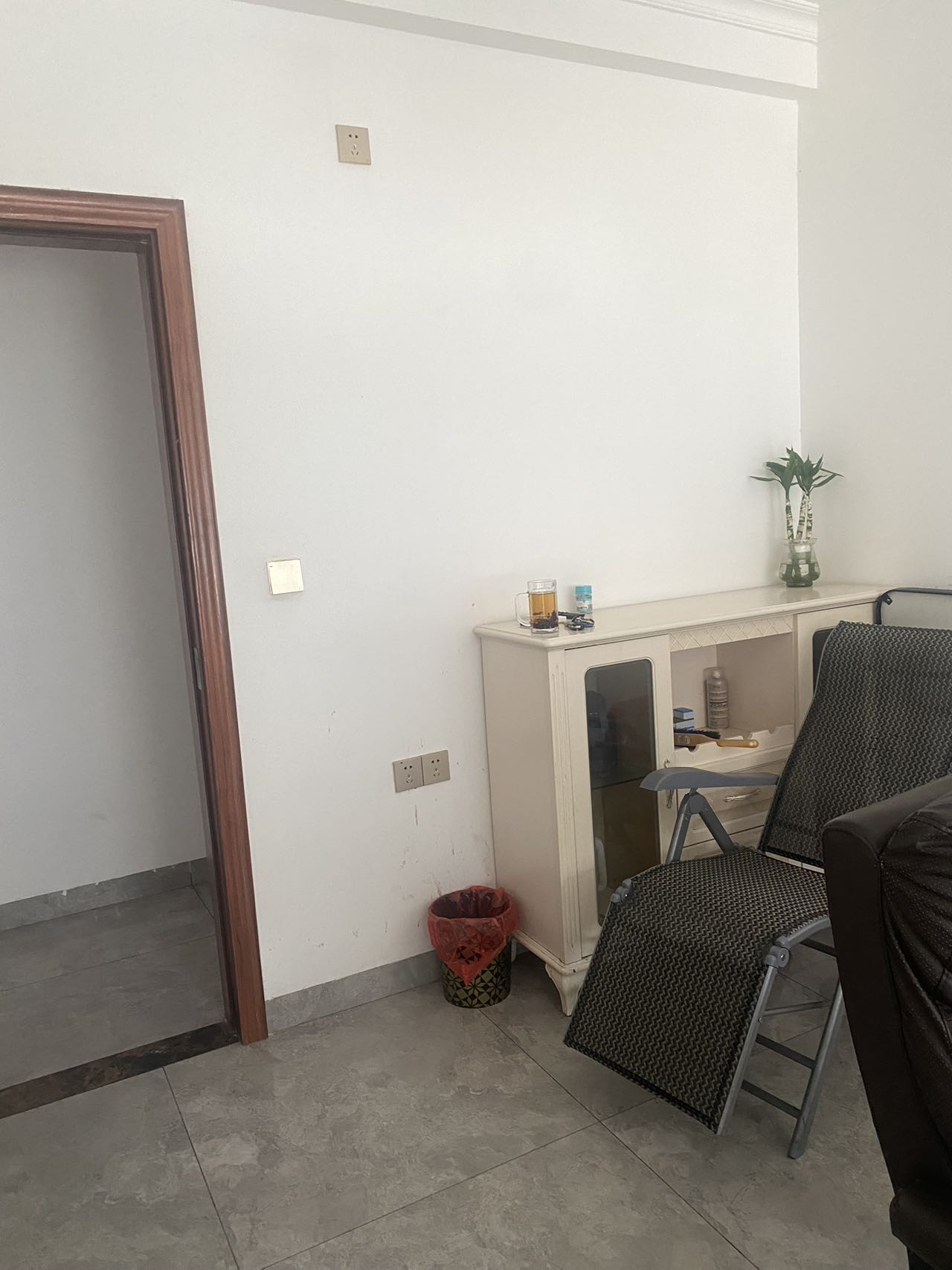 万恒白金汉宫  4室2厅2卫    2500.0元/月室内图