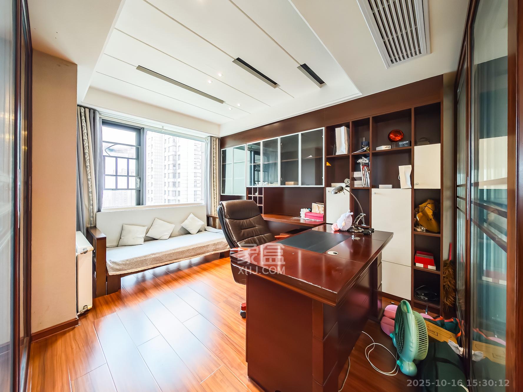 湘江壹号一二三期(创远湘江壹号) 1室0厅0卫 288.0万 湘江壹号一二三期(创远湘江壹号) 1室0厅0卫 288.0万卧室