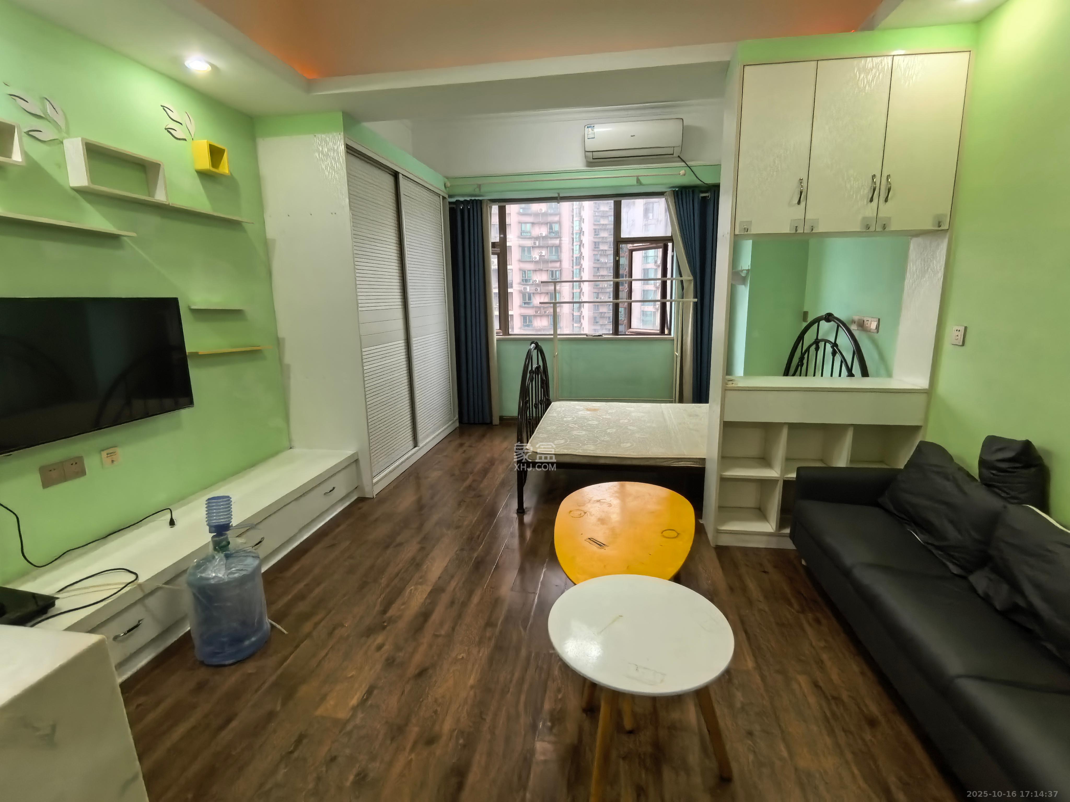 昊天大厦 1室1厅1卫 1600.0元/月 昊天大厦 1室1厅1卫 1600.0元/月室内图