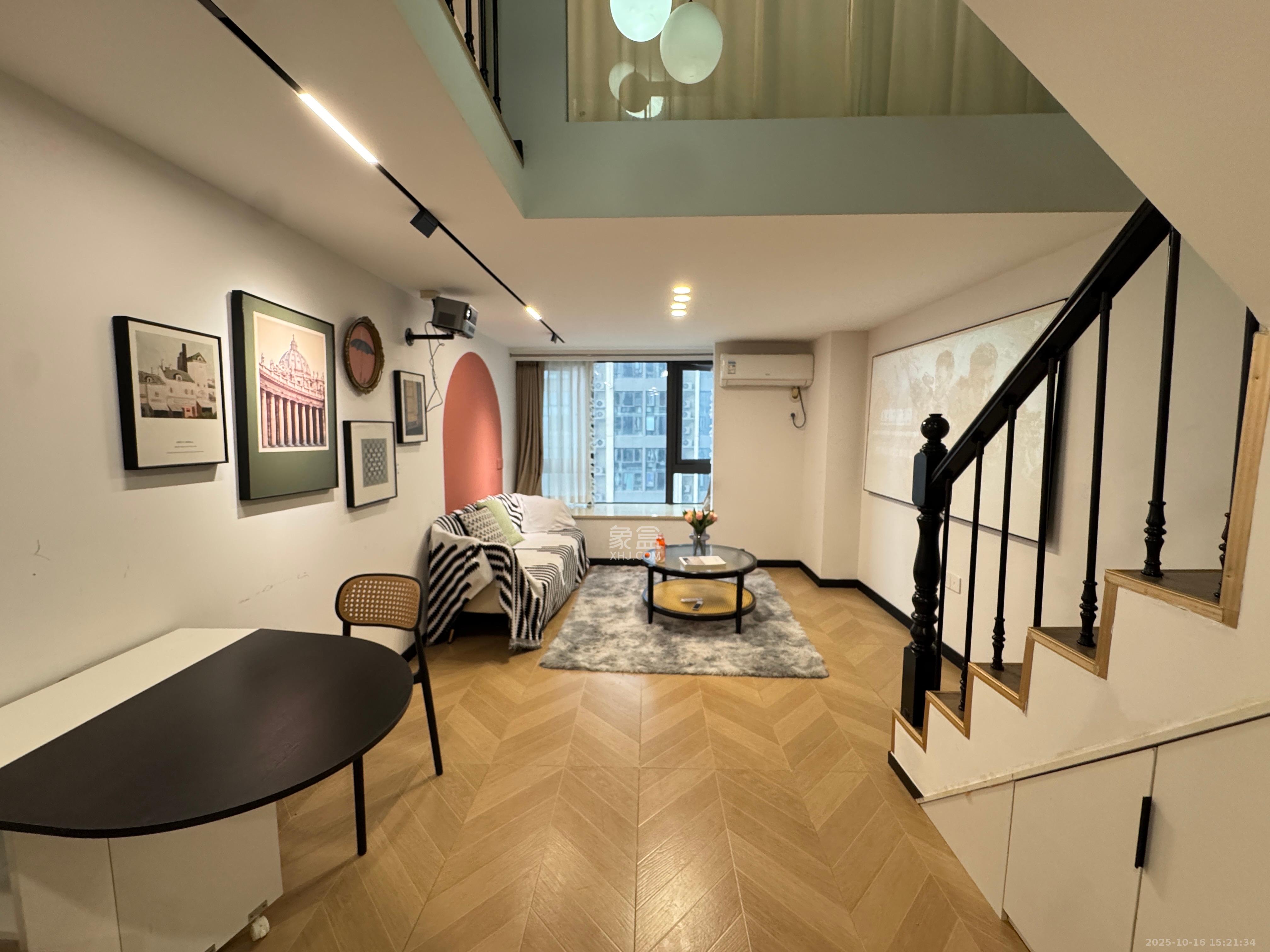 时代MOMA云PARK  2室1厅1卫    2700.0元/月 时代MOMA云PARK  2室1厅1卫    2700.0元/月室内图