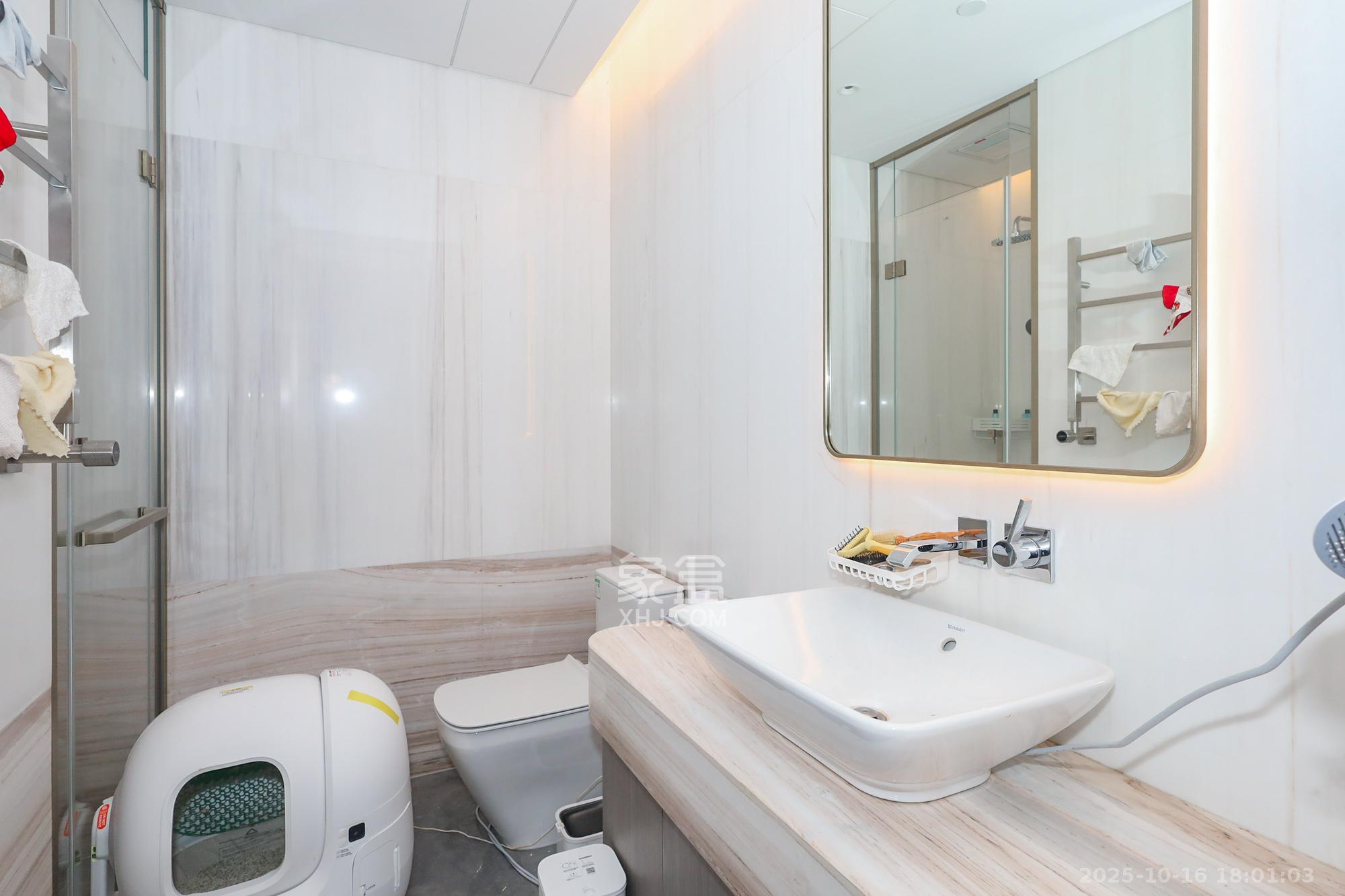 润和滨江湾  4室2厅4卫    1000.0万 润和滨江湾  4室2厅4卫    1000.0万卫生间