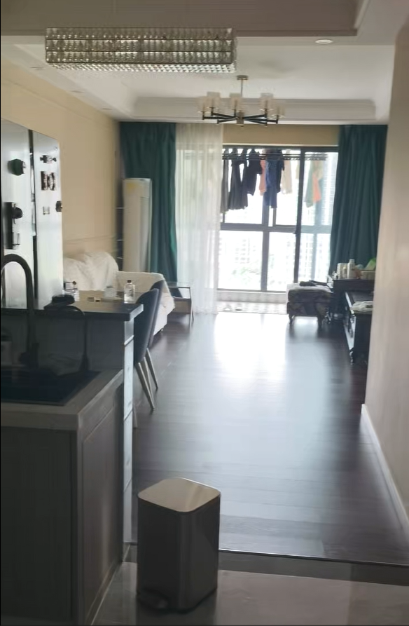 水晶城  2室2厅1卫    120.0万 水晶城  2室2厅1卫    120.0万室内图