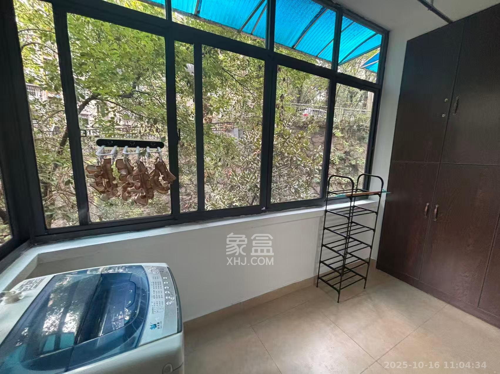 茶园坡社区(原王家冲社区) 2室1厅1卫 1500.0元/月 茶园坡社区(原王家冲社区) 2室1厅1卫 1500.0元/月室内图