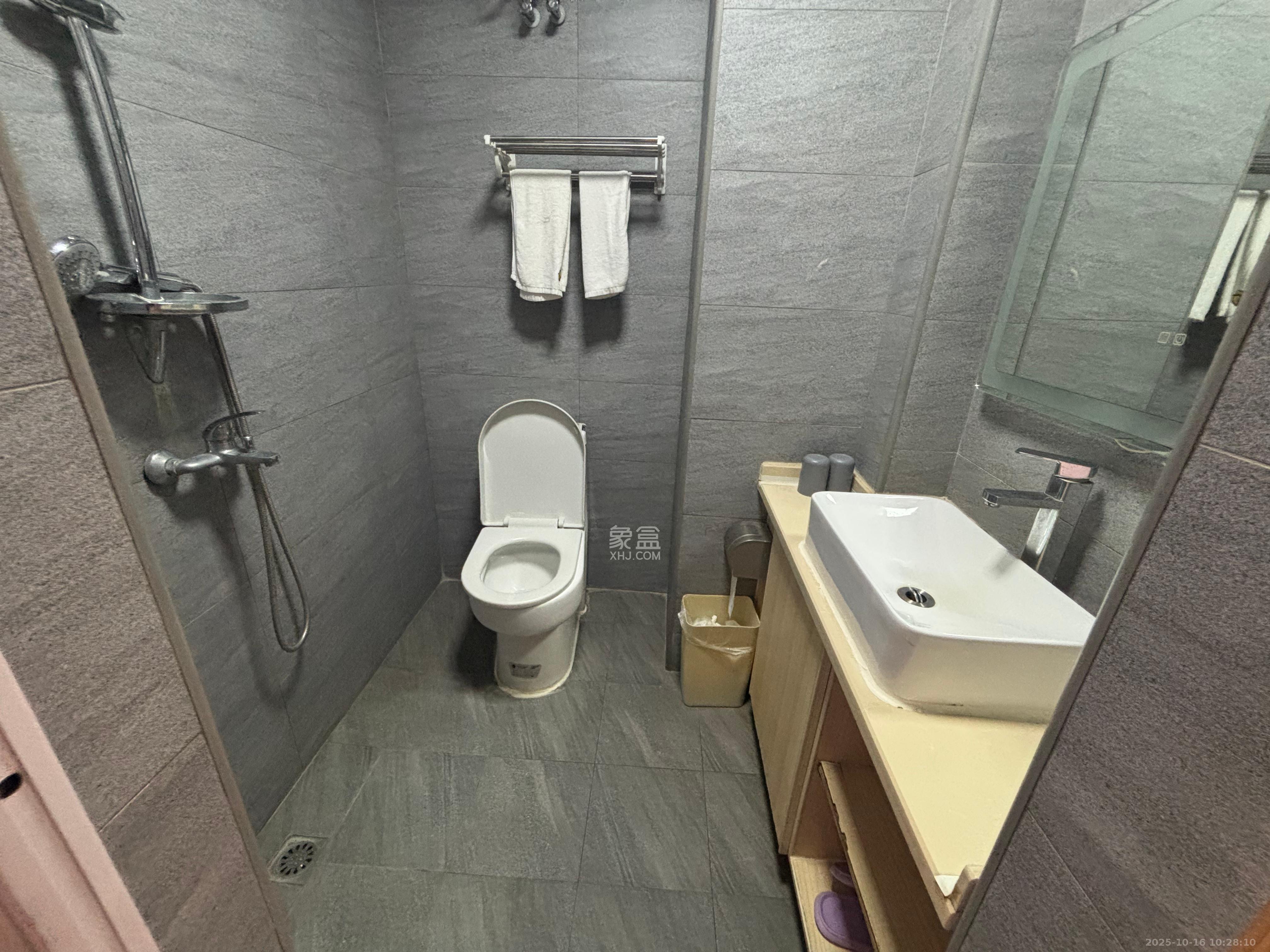 洋湖时代  1室0厅0卫    1000.0元/月 洋湖时代  1室0厅0卫    1000.0元/月