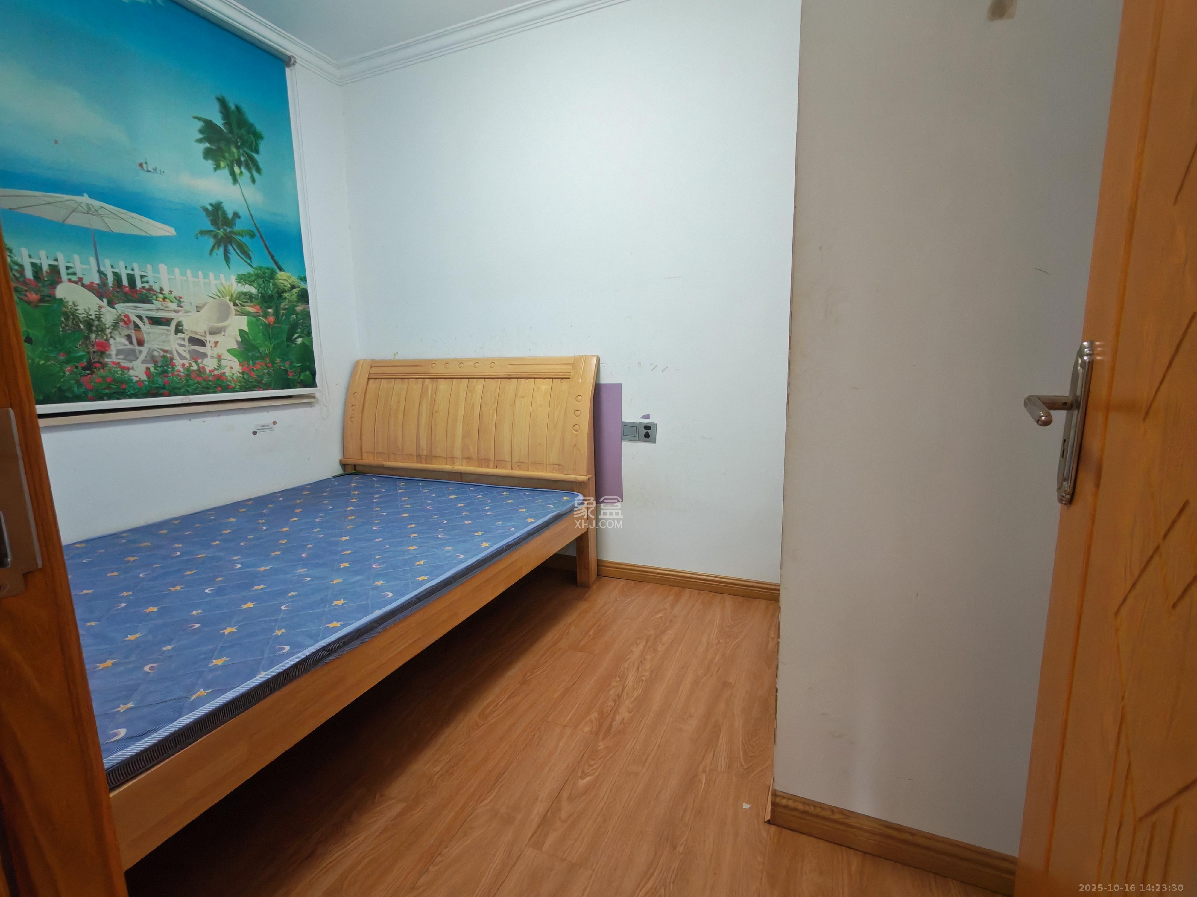 绿地中央广场  3室2厅1卫    2900.0元/月室内图