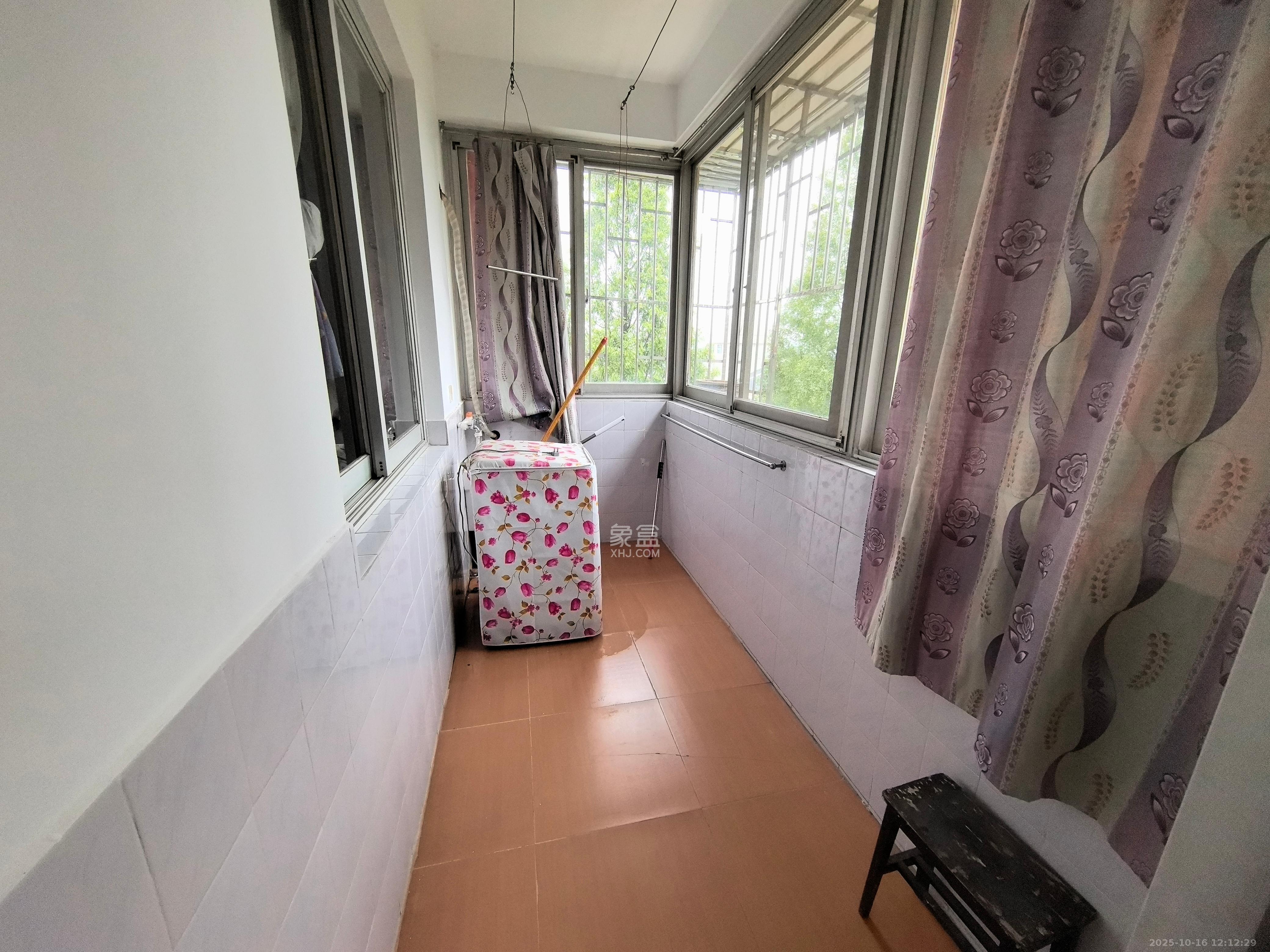 师大赫石北村 3室2厅1卫 4200.0元/月 师大赫石北村 3室2厅1卫 4200.0元/月室内图