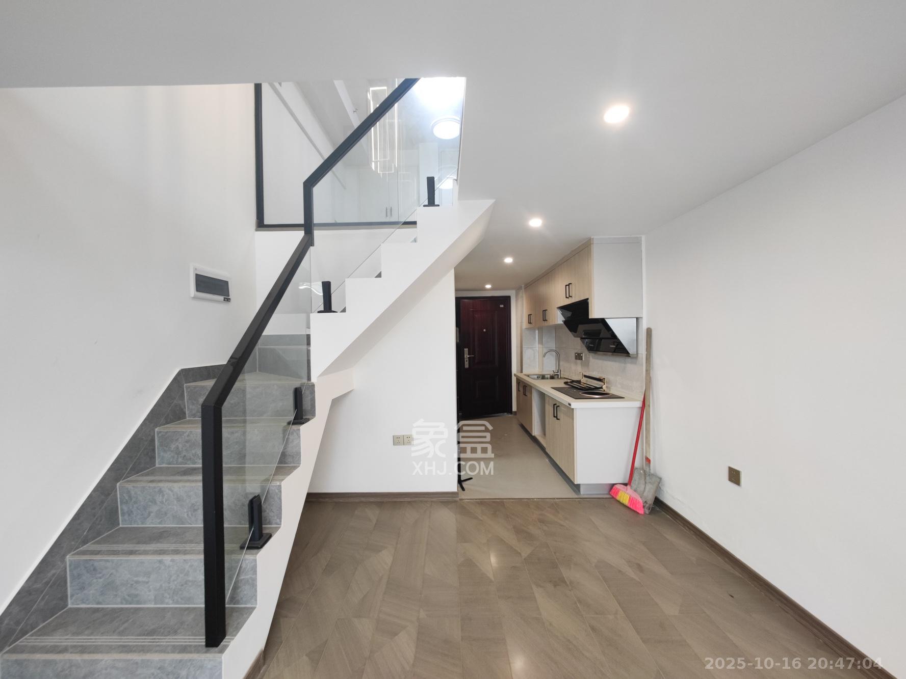 合能枫丹丽舍(柏悦名苑)  2室1厅1卫    42.0万 合能枫丹丽舍(柏悦名苑)  2室1厅1卫    42.0万其他