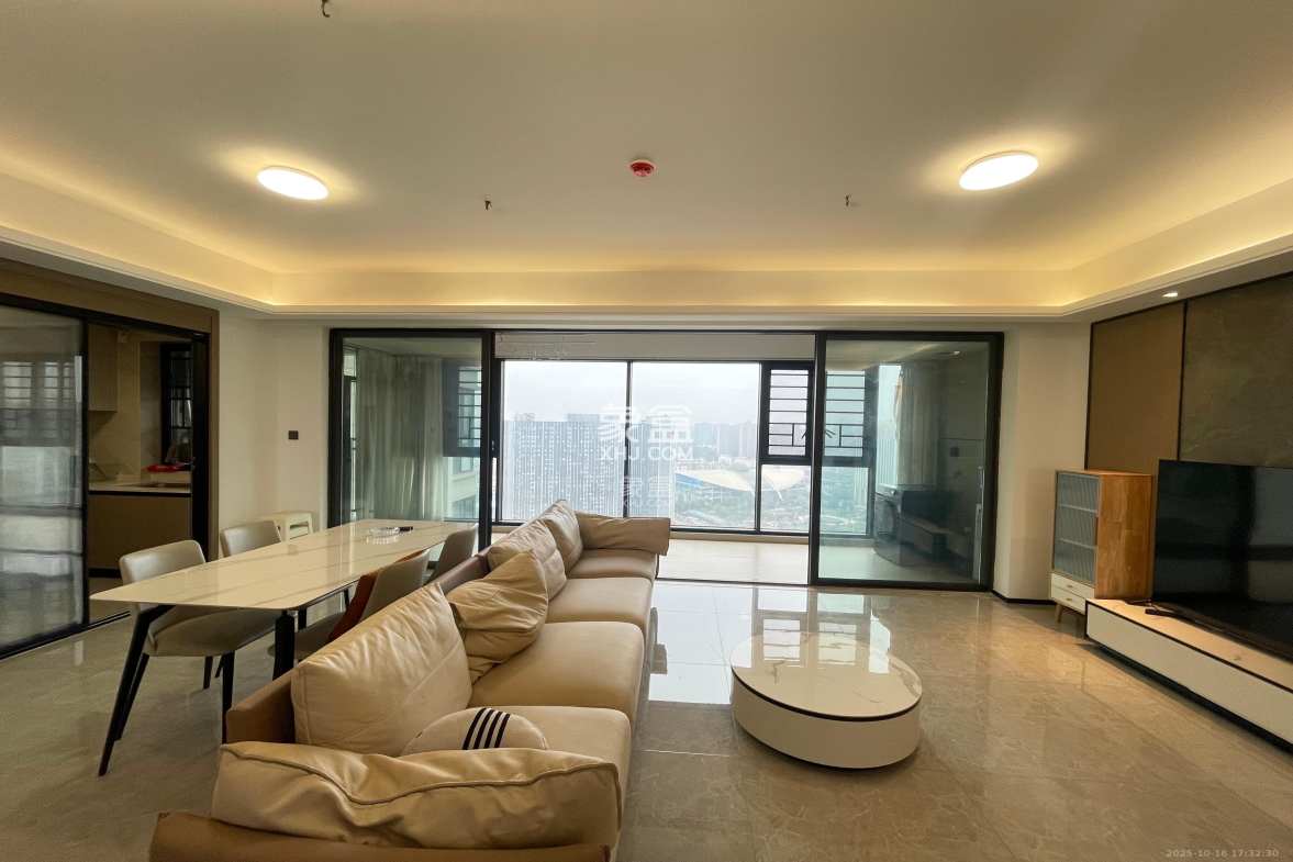 长房星城天地  4室2厅2卫    5700.0元/月 长房星城天地  4室2厅2卫    5700.0元/月室内图