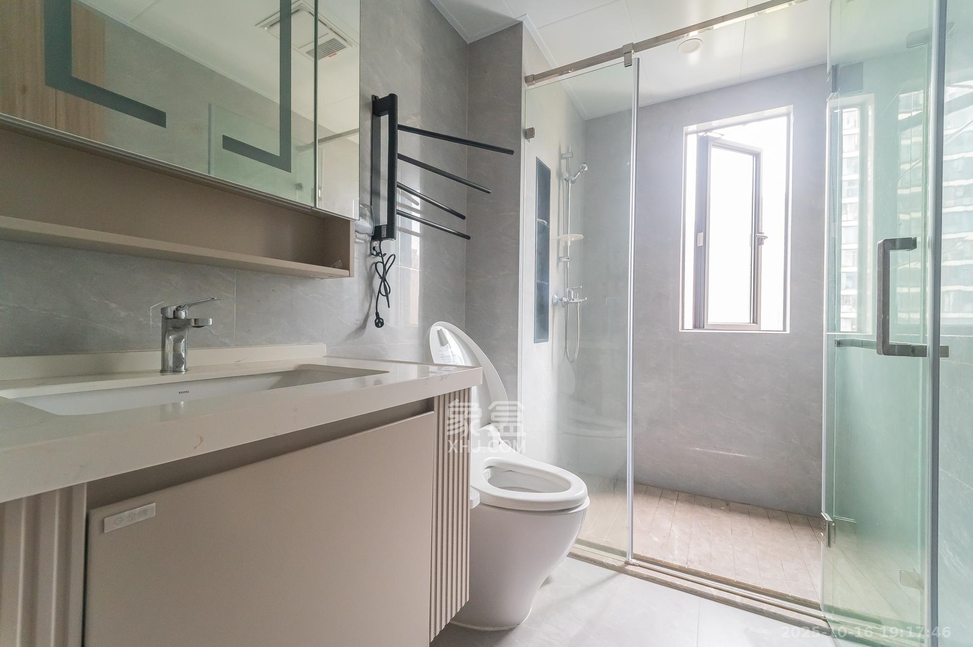 三一云谷 4室2厅2卫 135.8万 三一云谷 4室2厅2卫 135.8万卫生间