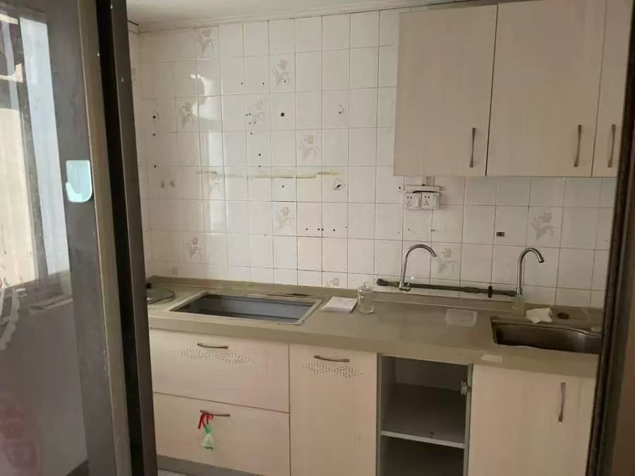 九都大厦  3室2厅2卫    85.0万