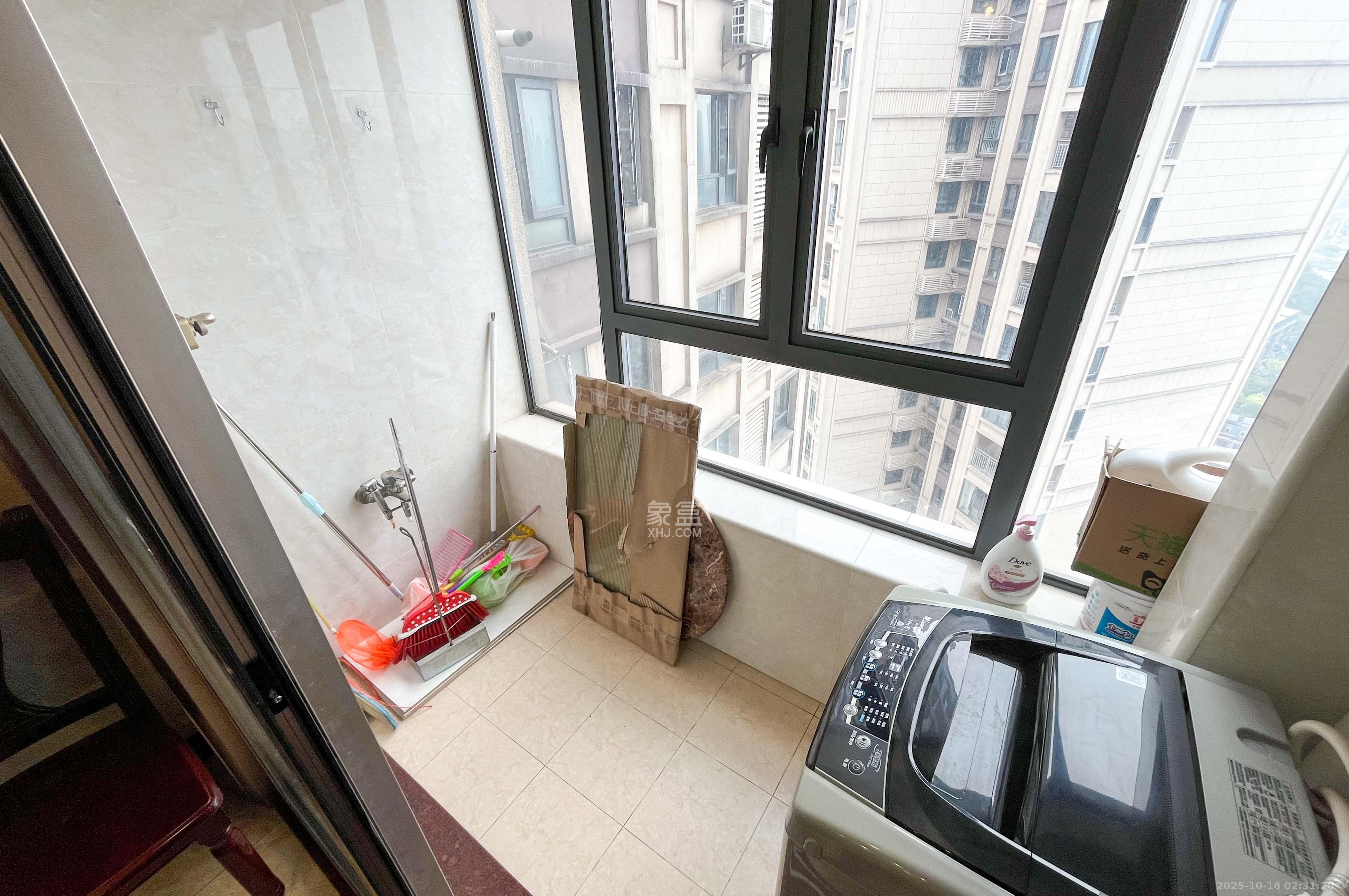 中海梅溪湖壹号 3室2厅2卫 165.0万 中海梅溪湖壹号 3室2厅2卫 165.0万其他