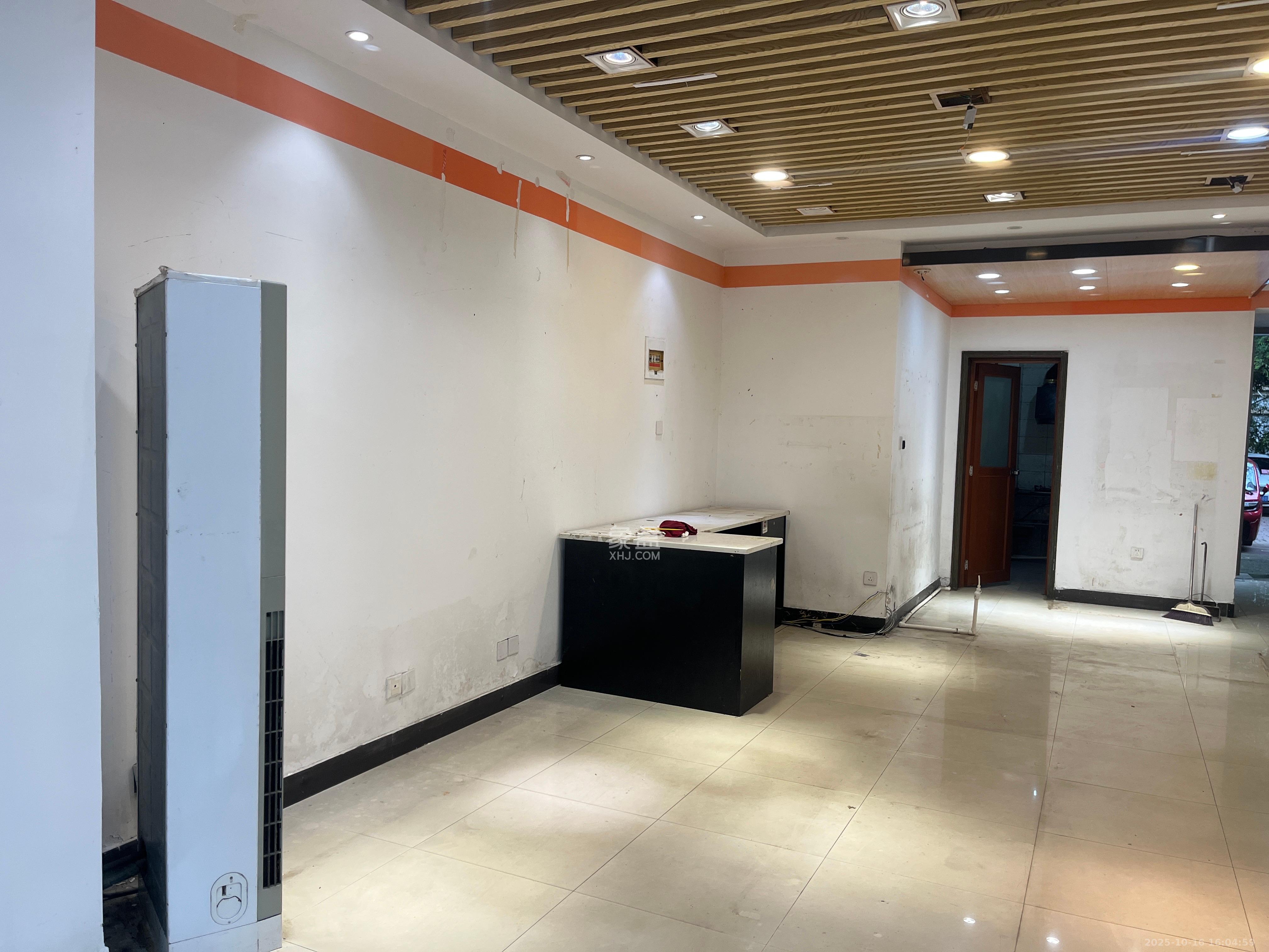 上海城小区  2室2厅1卫    2200.0元/月室内图