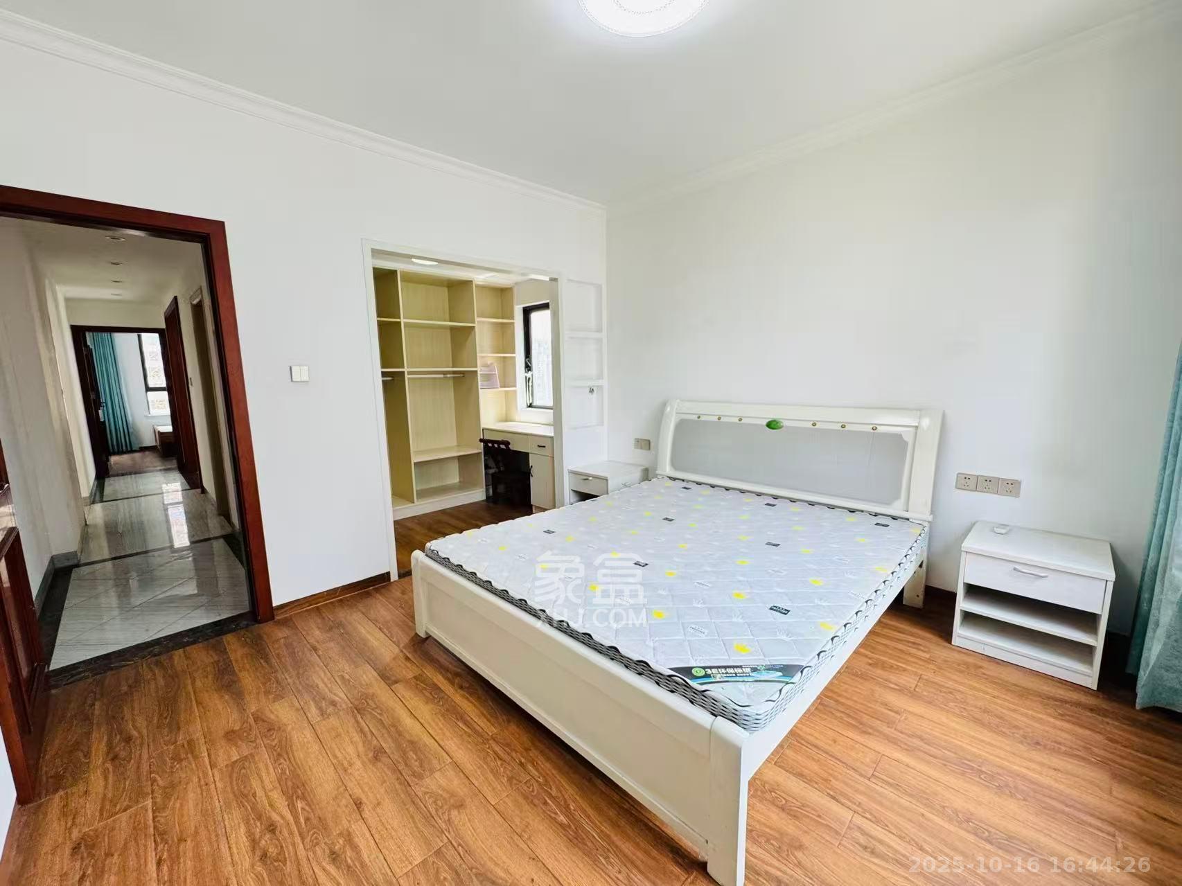 协信星澜汇 3室2厅1卫 3200.0元/月 协信星澜汇 3室2厅1卫 3200.0元/月室内图