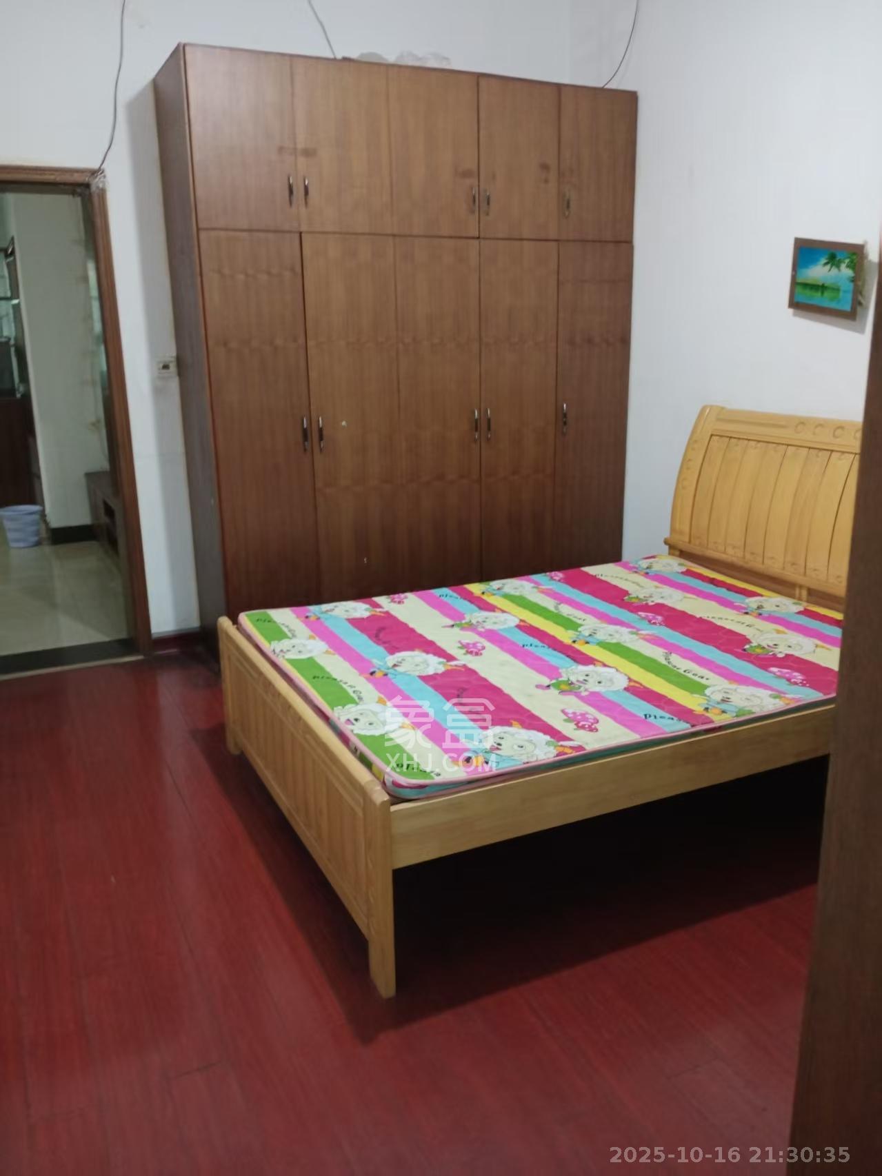 中南汽车世界  2室2厅1卫    1000.0元/月室内图