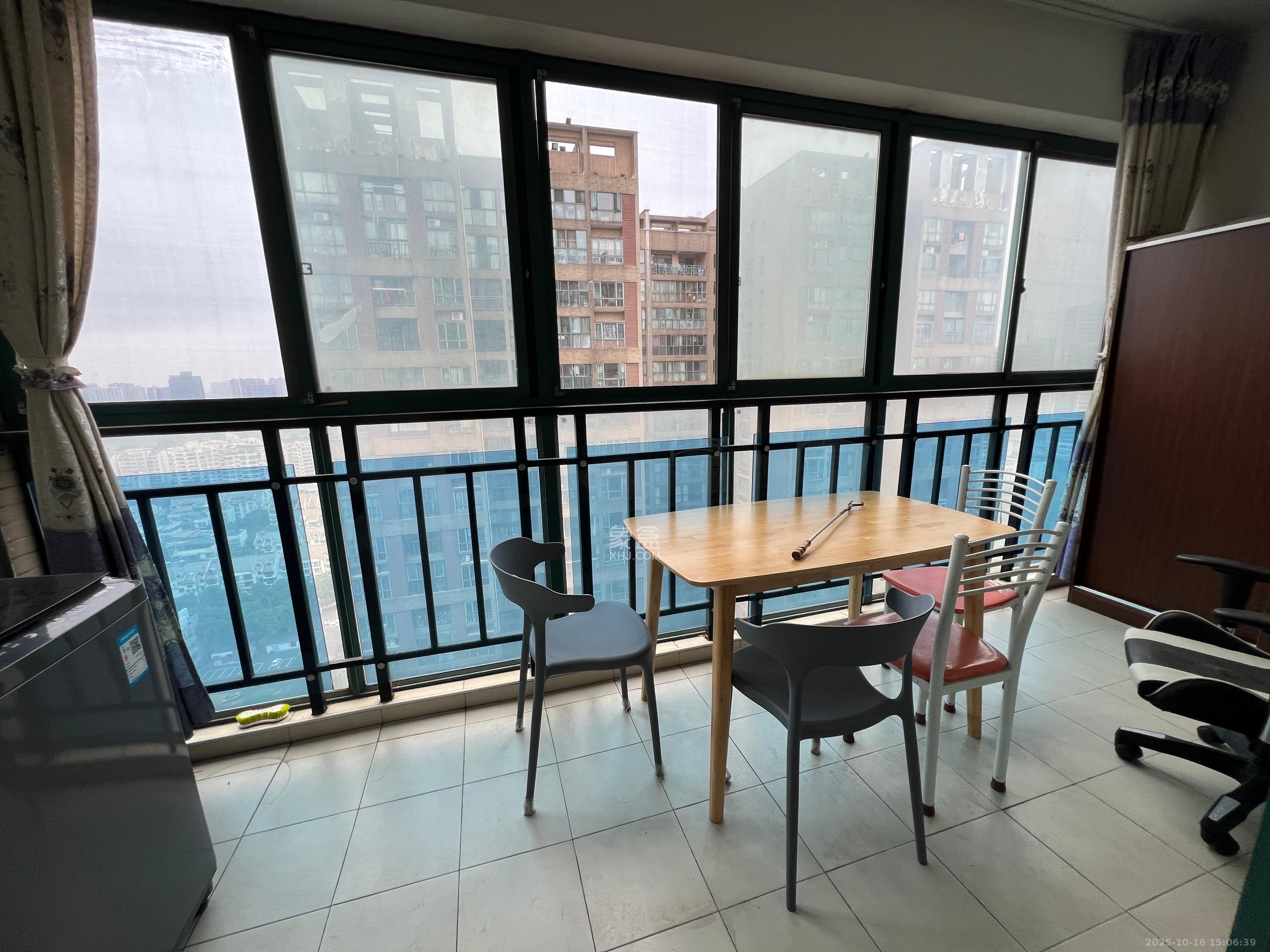 东来苑  2室2厅1卫    2200.0元/月室内图