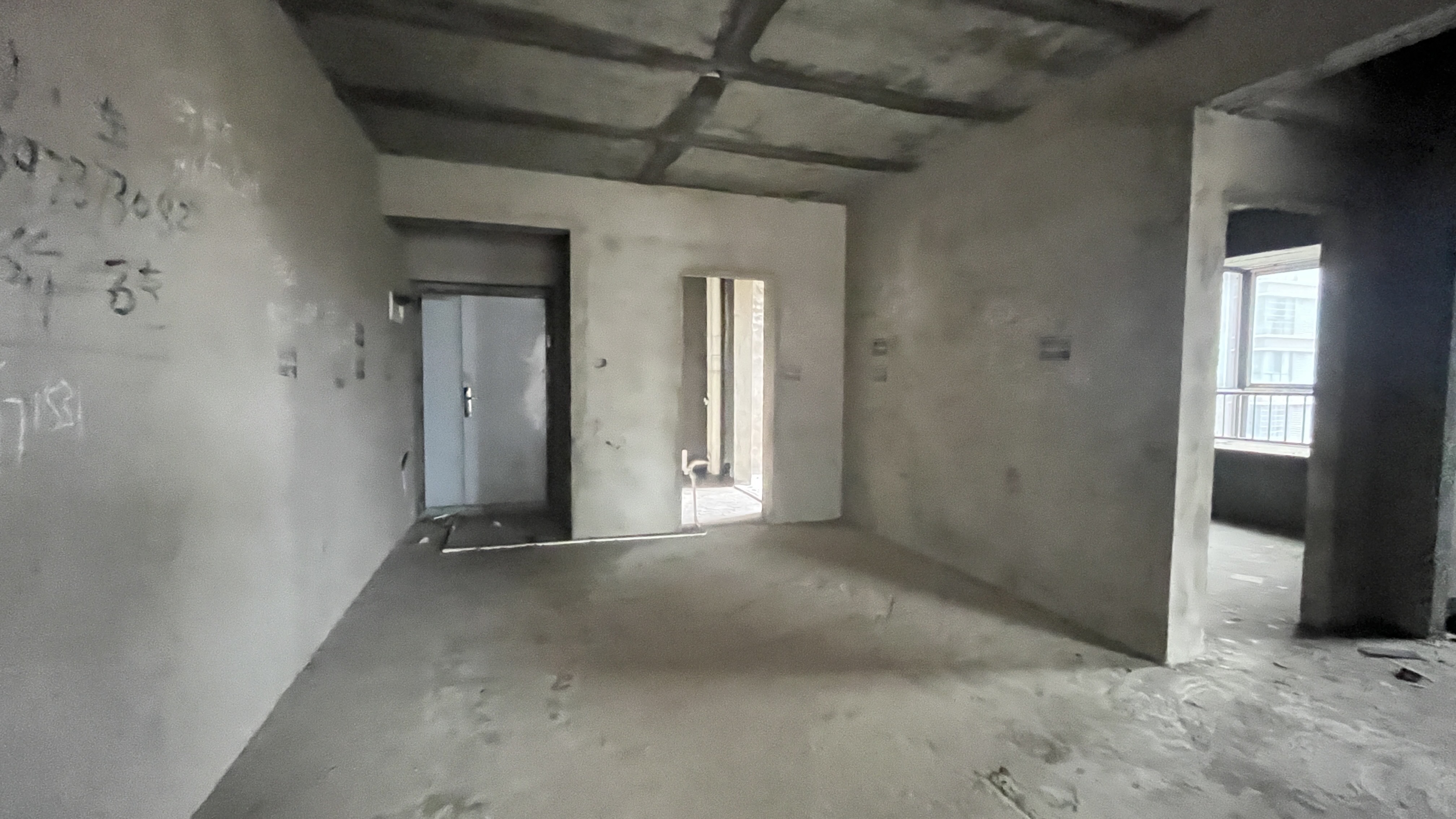 桃花缘  2室2厅1卫    46.8万客厅