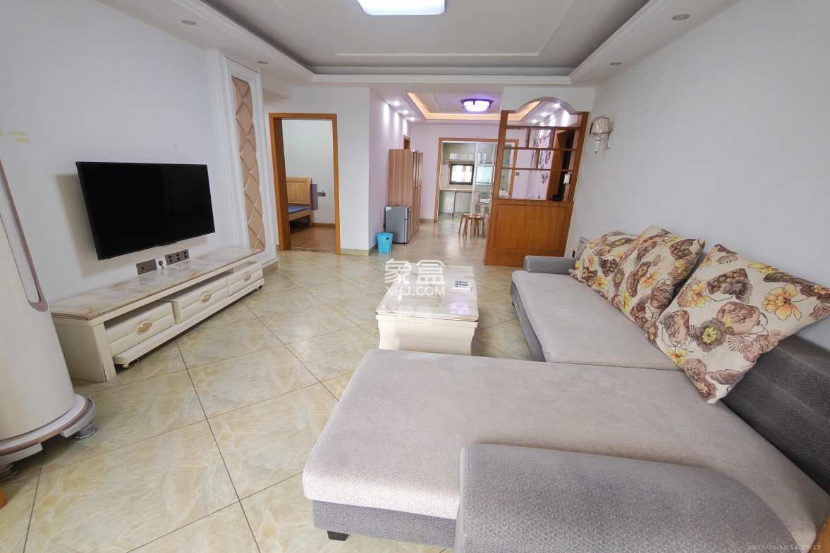 绿地中央广场 3室2厅1卫 2900.0元/月 绿地中央广场 3室2厅1卫 2900.0元/月室内图