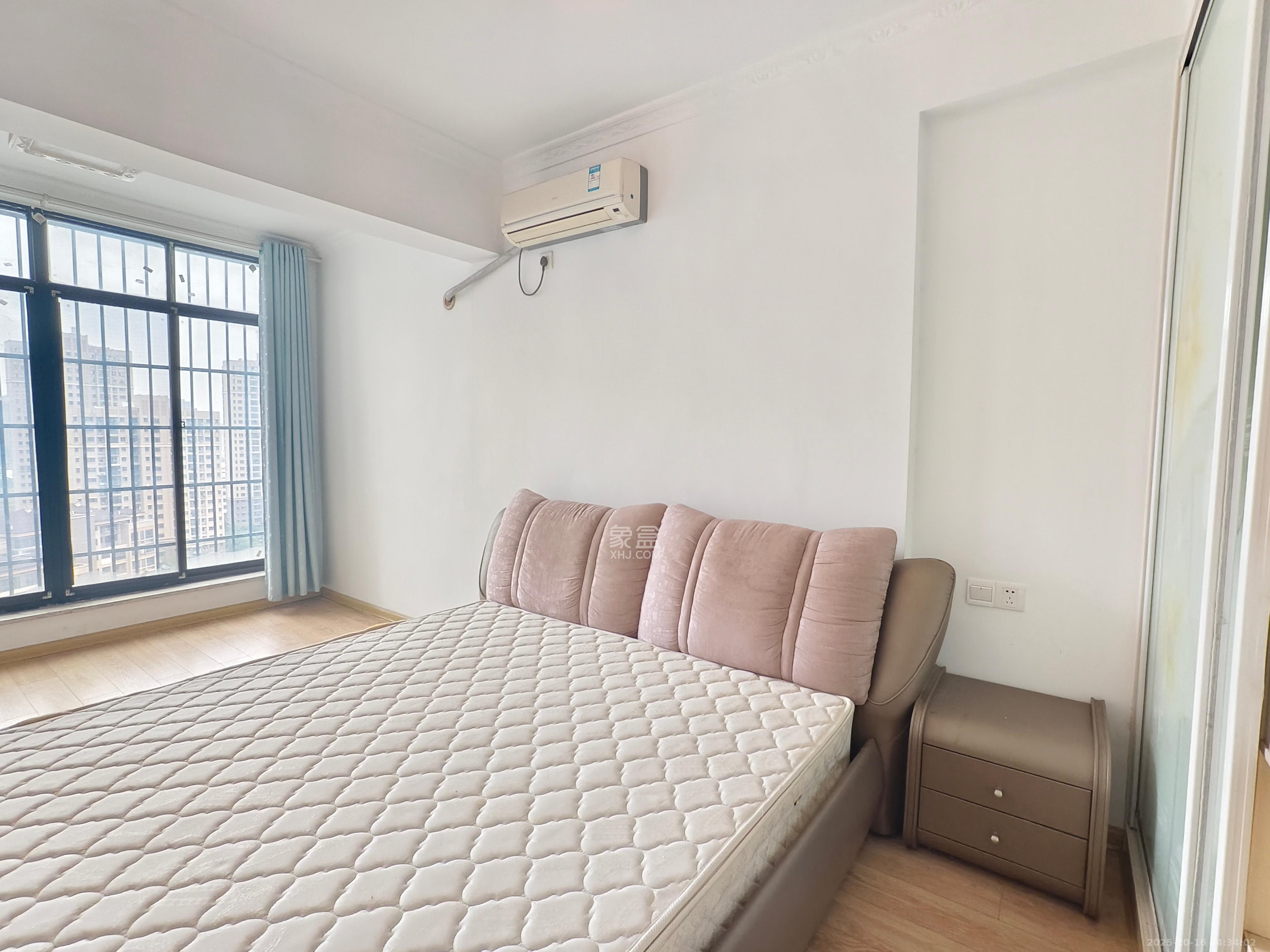 深业睿城  3室2厅2卫    2500.0元/月室内图